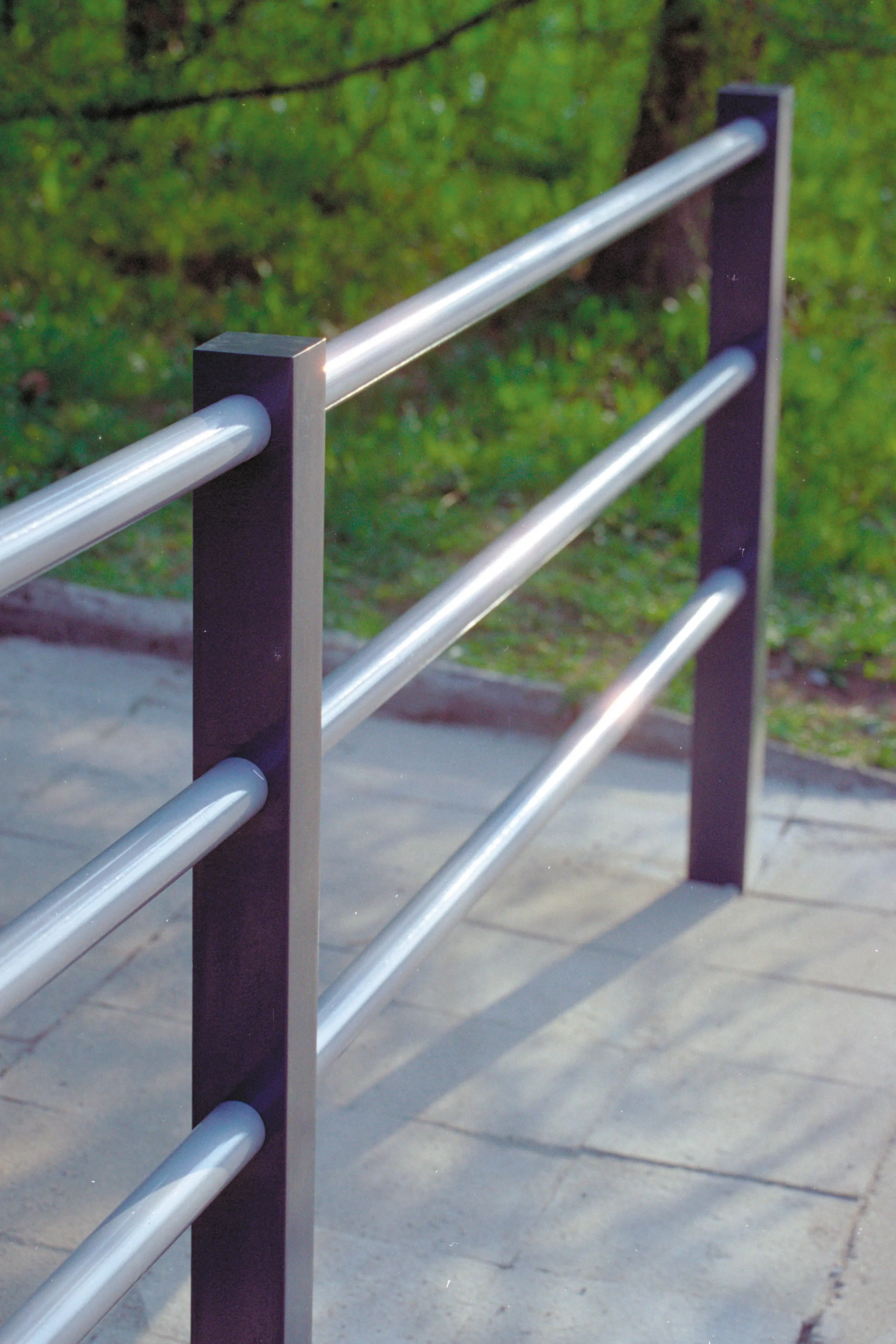 mmcité - lotlimit | Railing with tubes