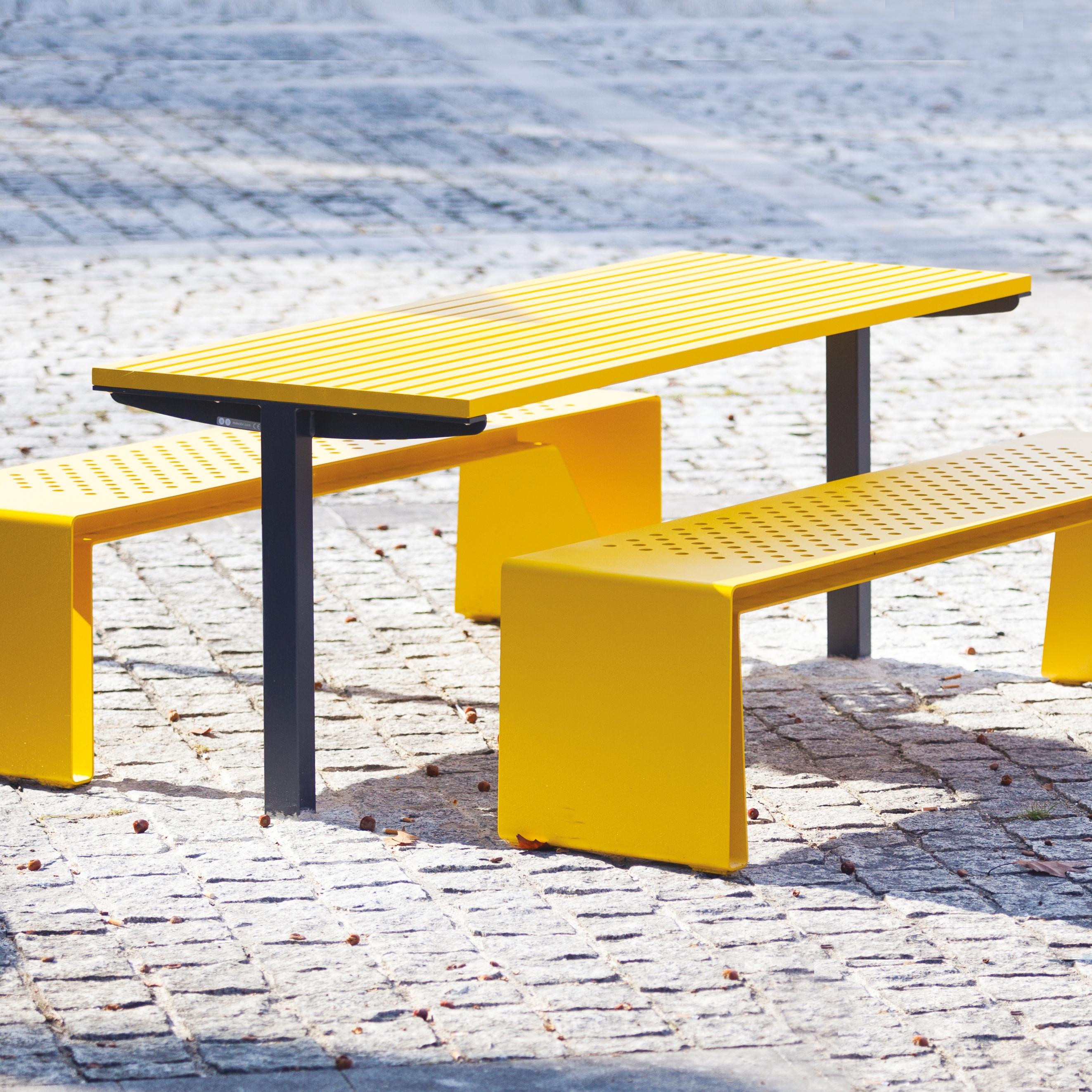tably | Rectangular table