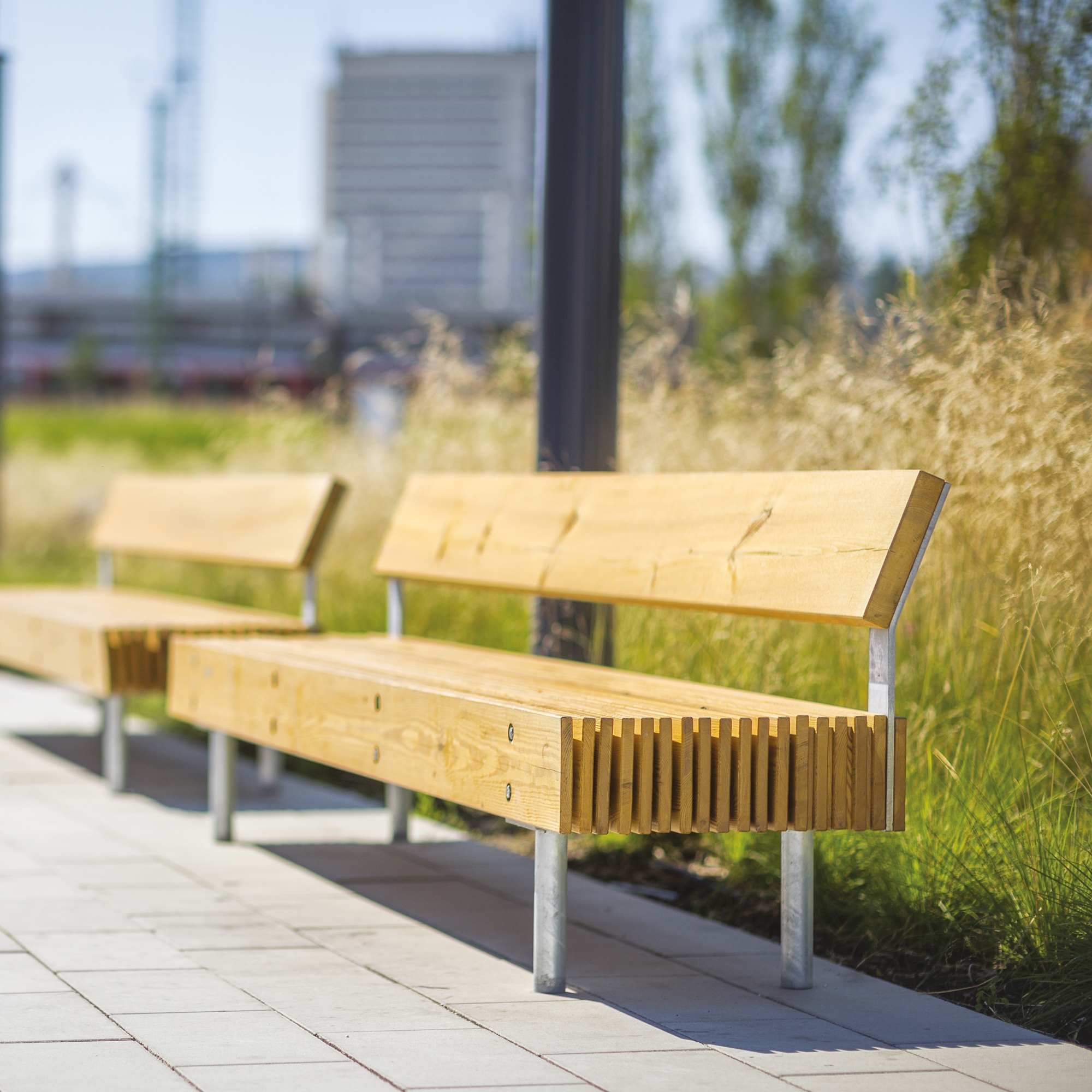 woody | Park bench with backrest