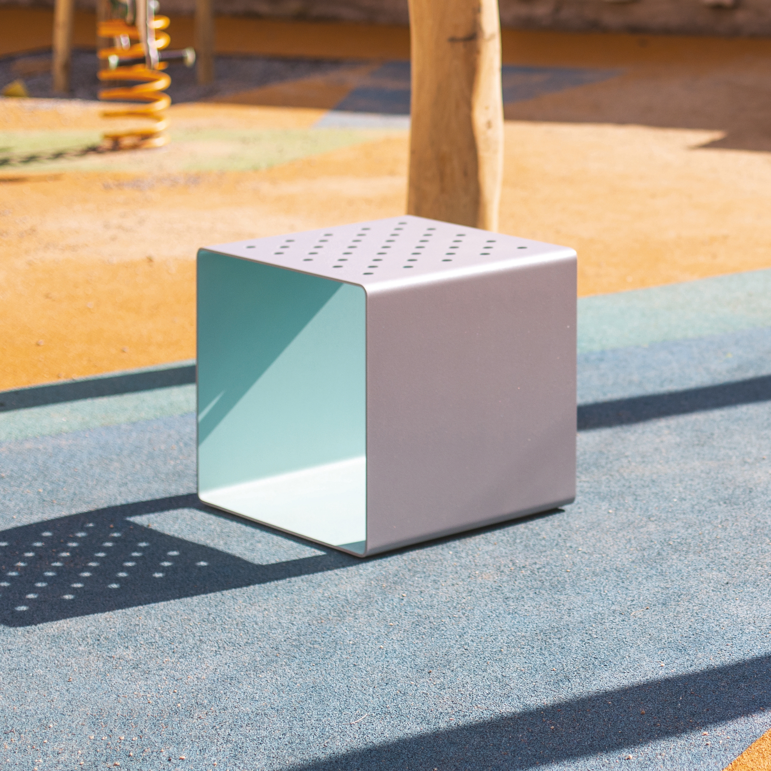 Display product radium baby | Bench for children from manufacturer mmcité