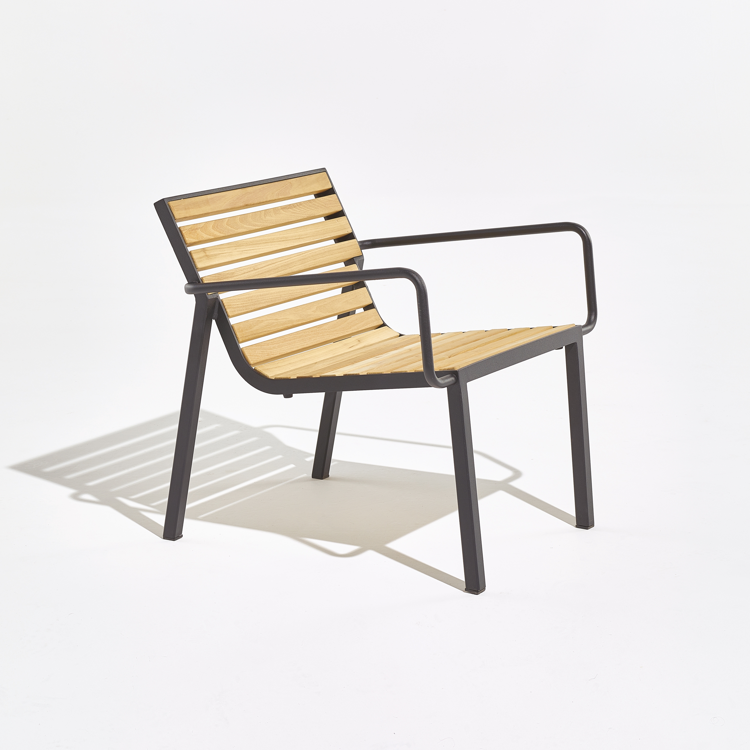 Display product stack | armchair with backrest and armrests from manufacturer mmcité