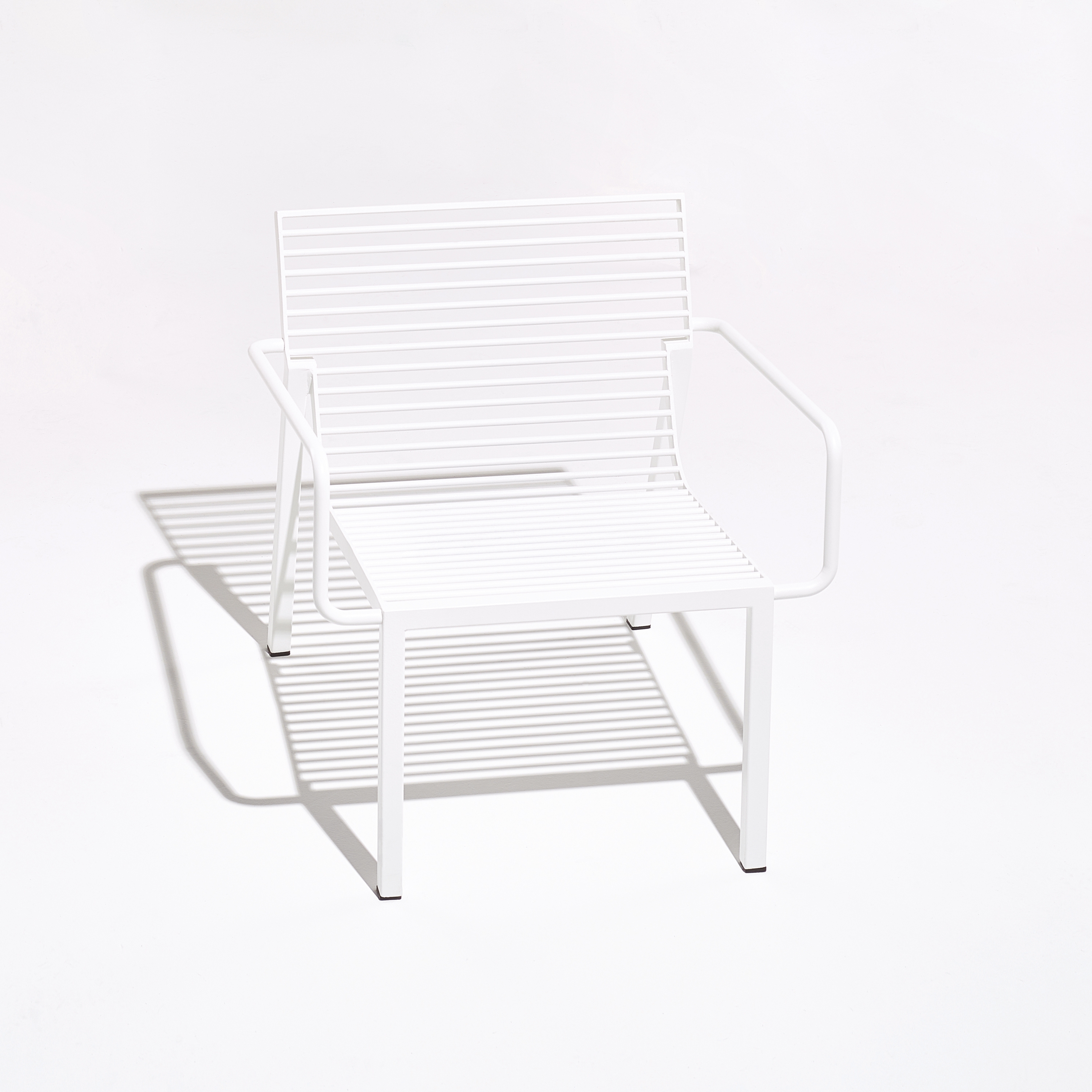 Display product stack | armchair with backrest and armrests from manufacturer mmcité
