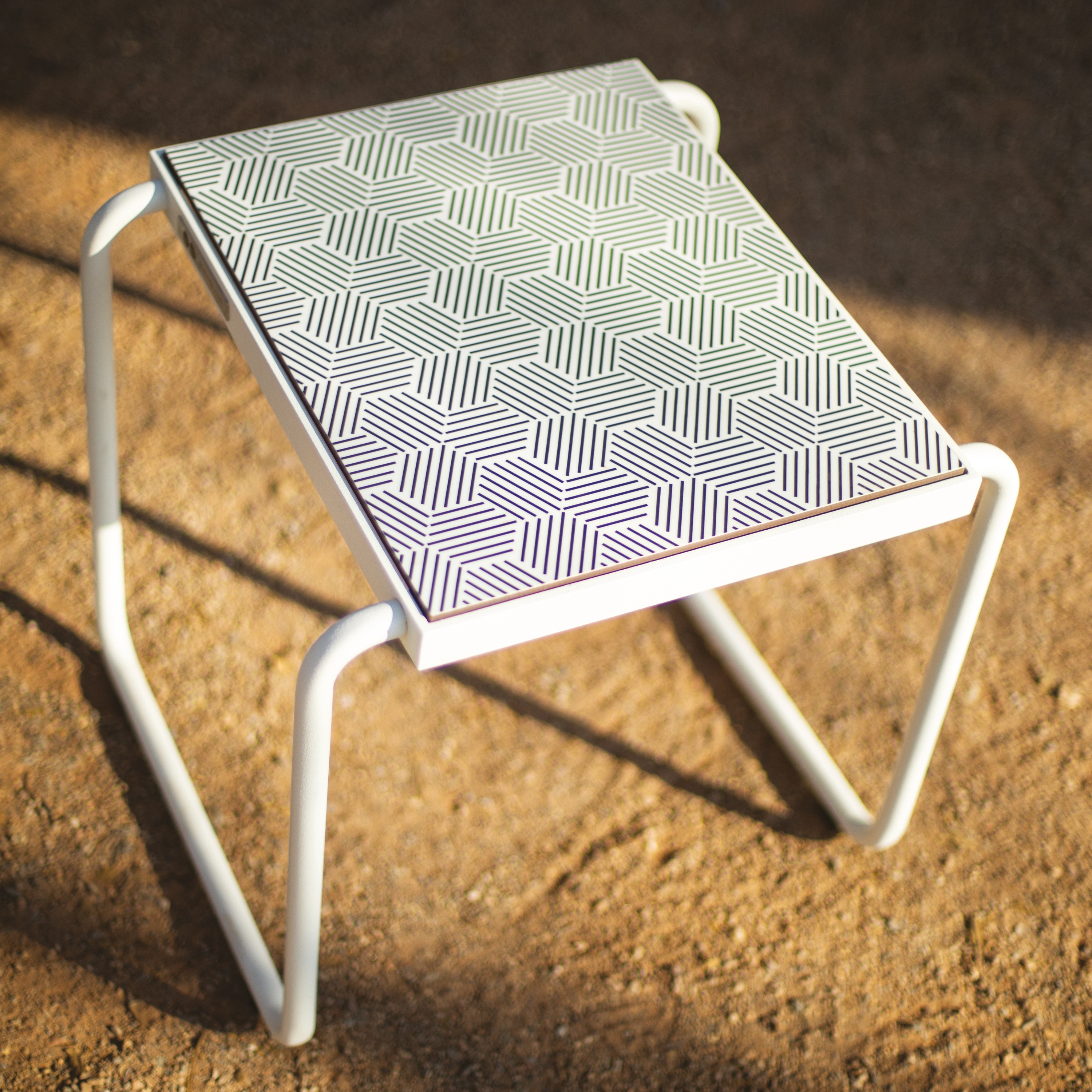 Display product stack | Stool from manufacturer mmcité