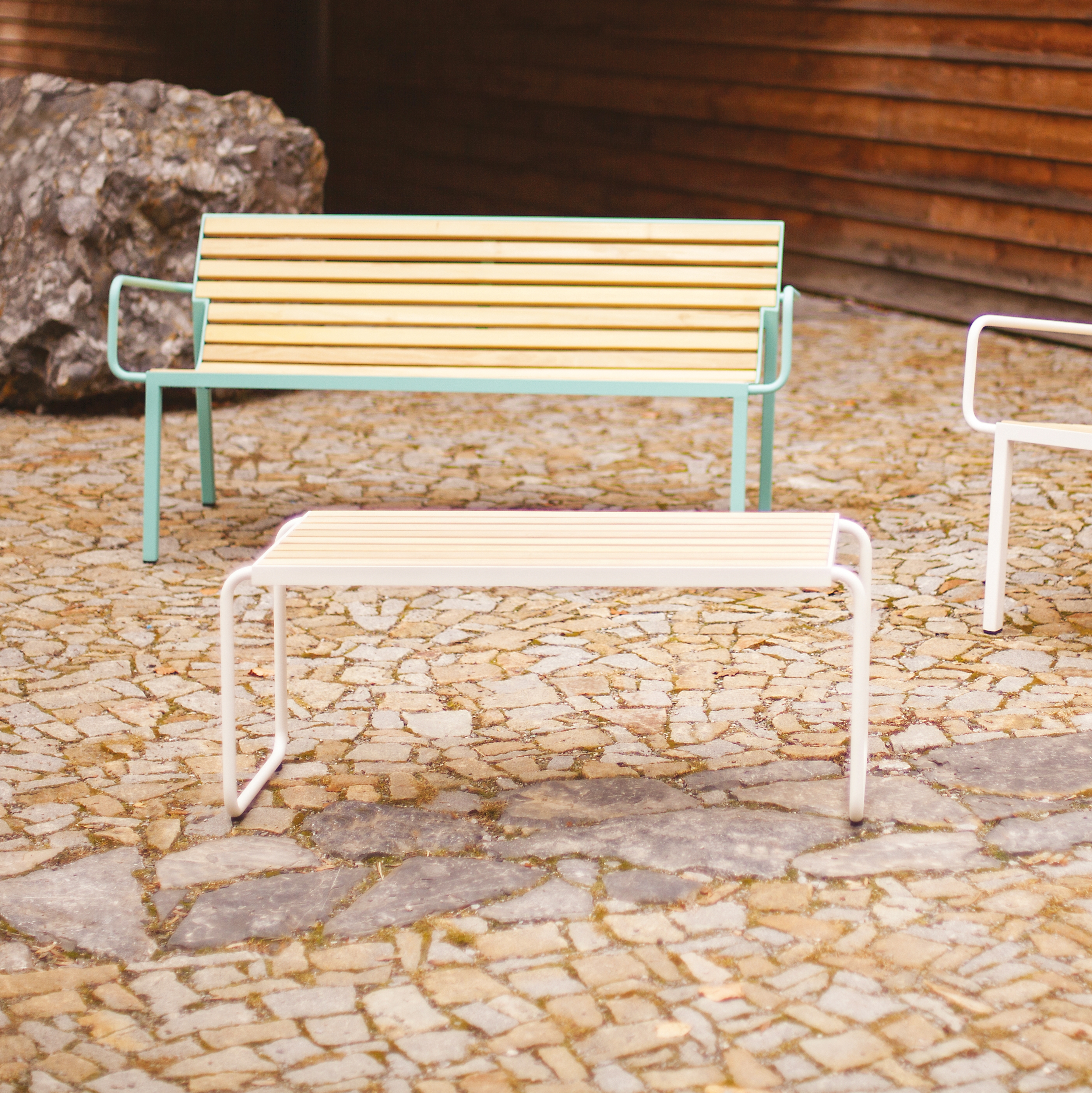 Display product stack | table from manufacturer mmcité