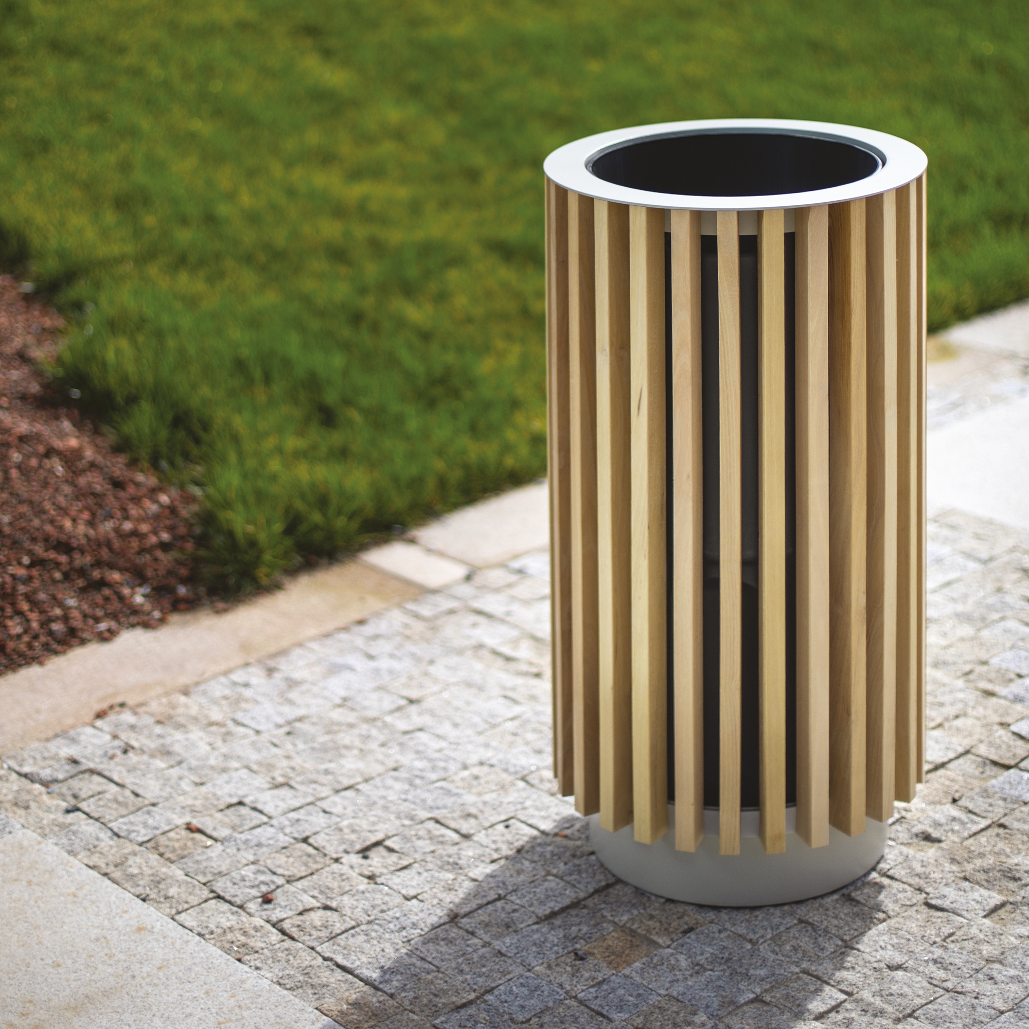 Display product quinbin | litter bin from manufacturer mmcité