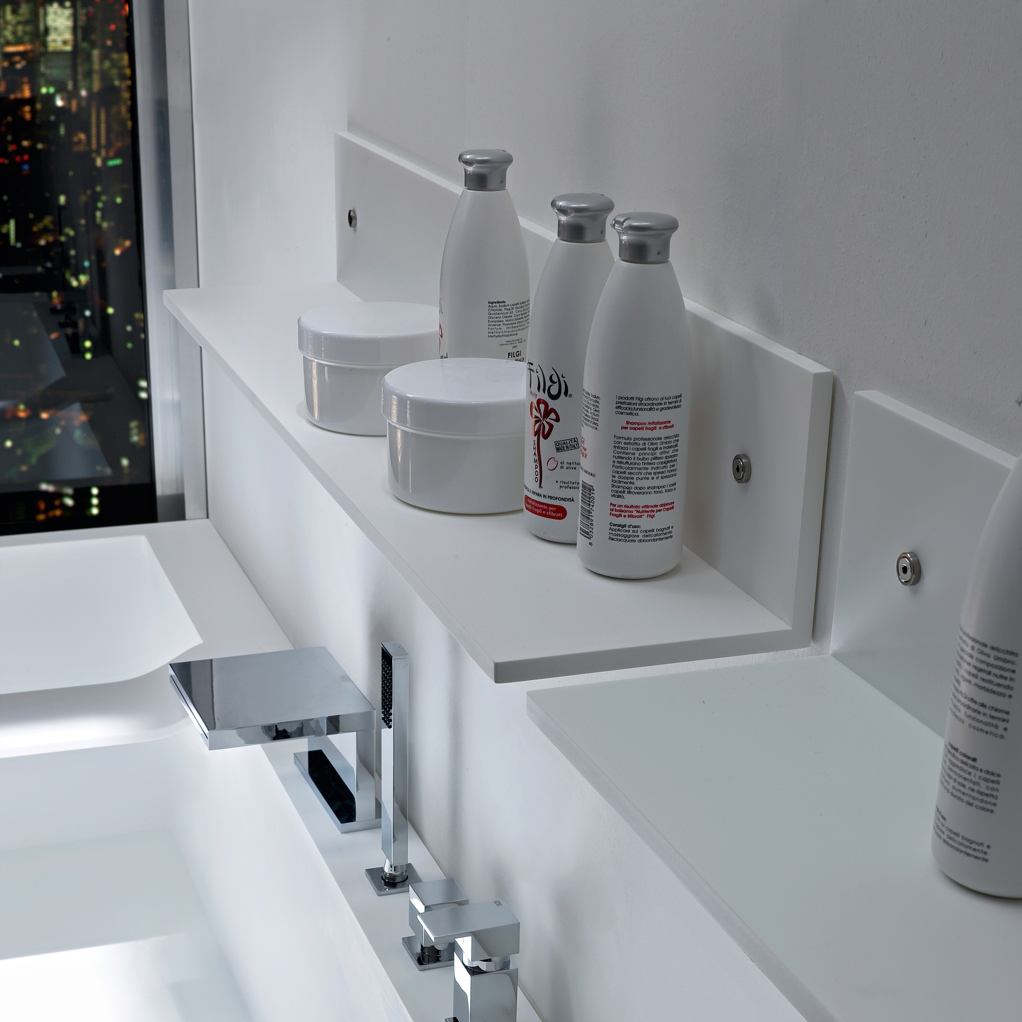 Display product L shelf from manufacturer Rexa Design