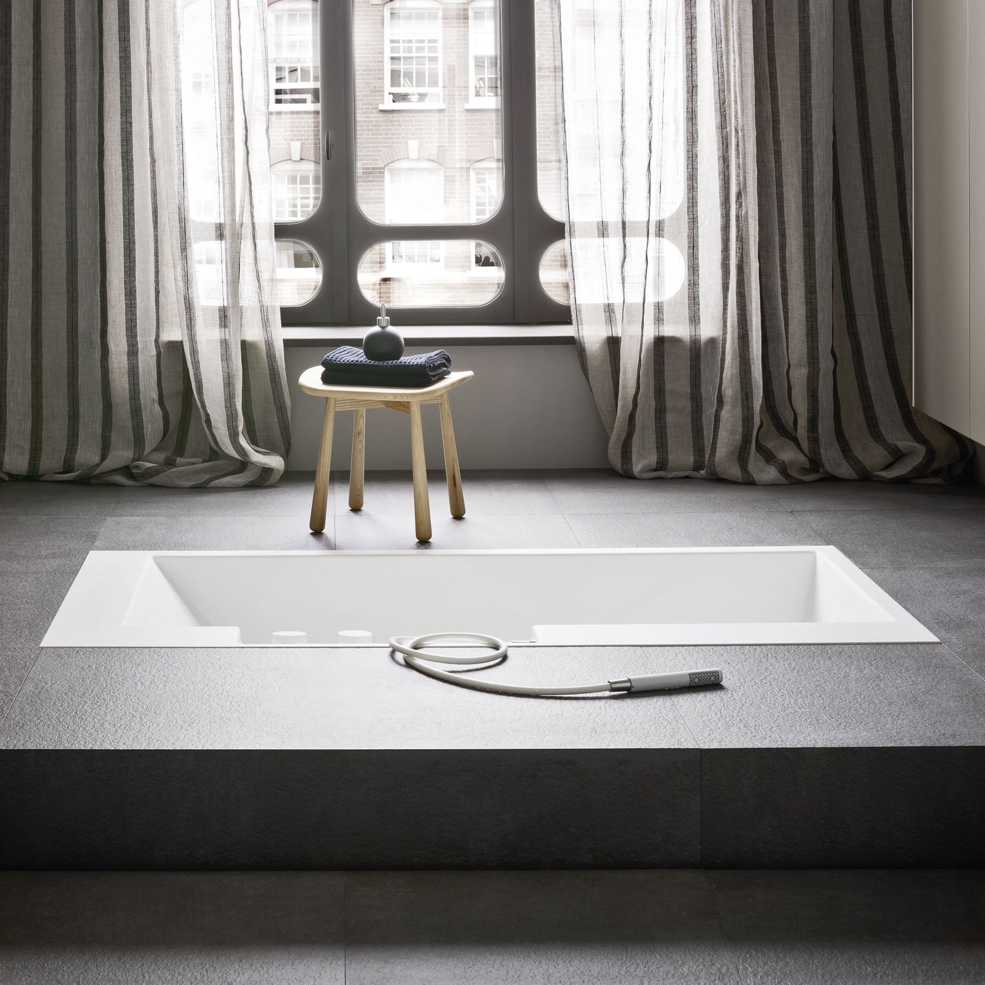 Produkt Ergo_nomic Eingebaute Badewanne des Herstellers Rexa Design anzeigen
