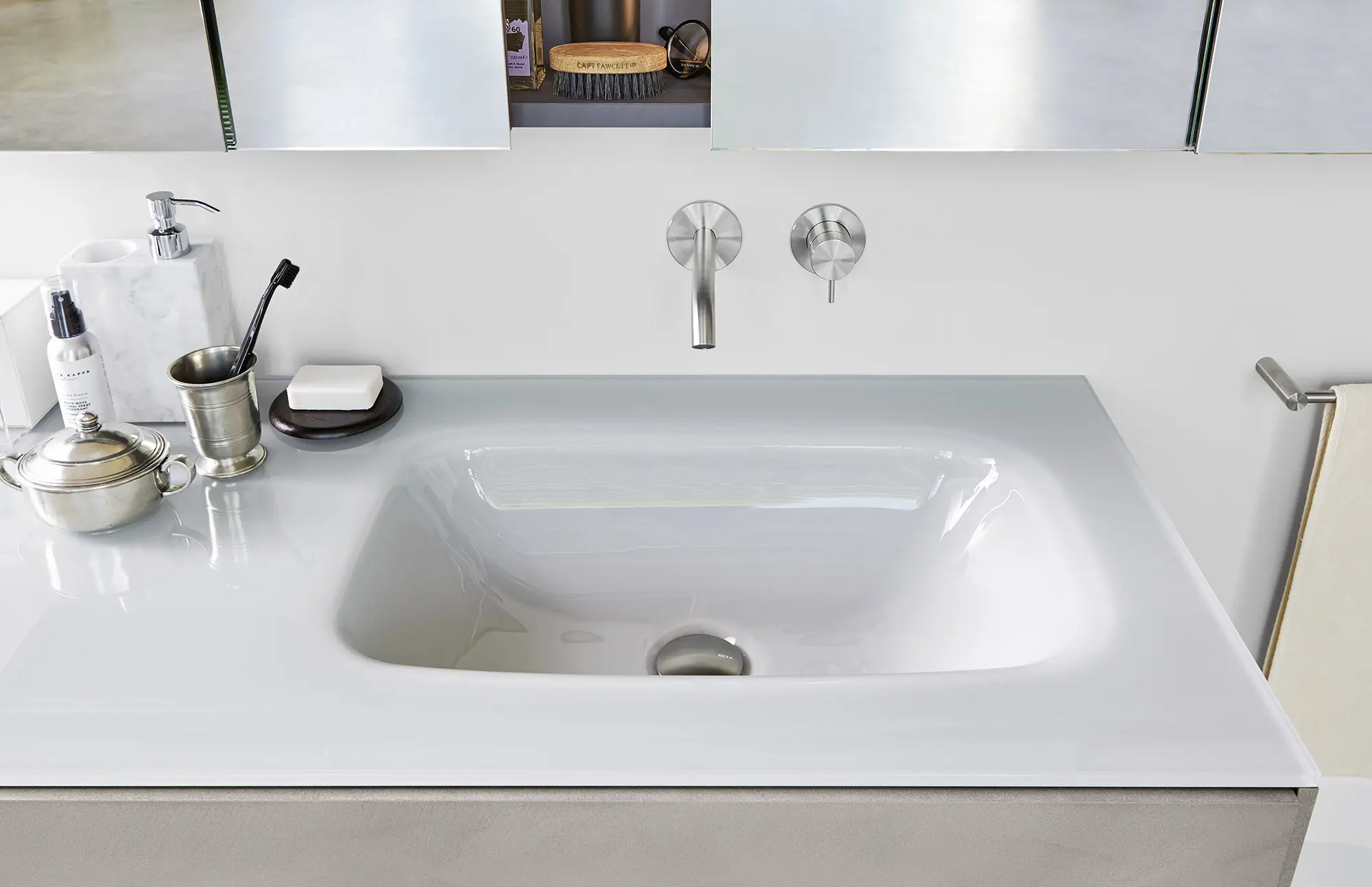Rexa Design - R1
