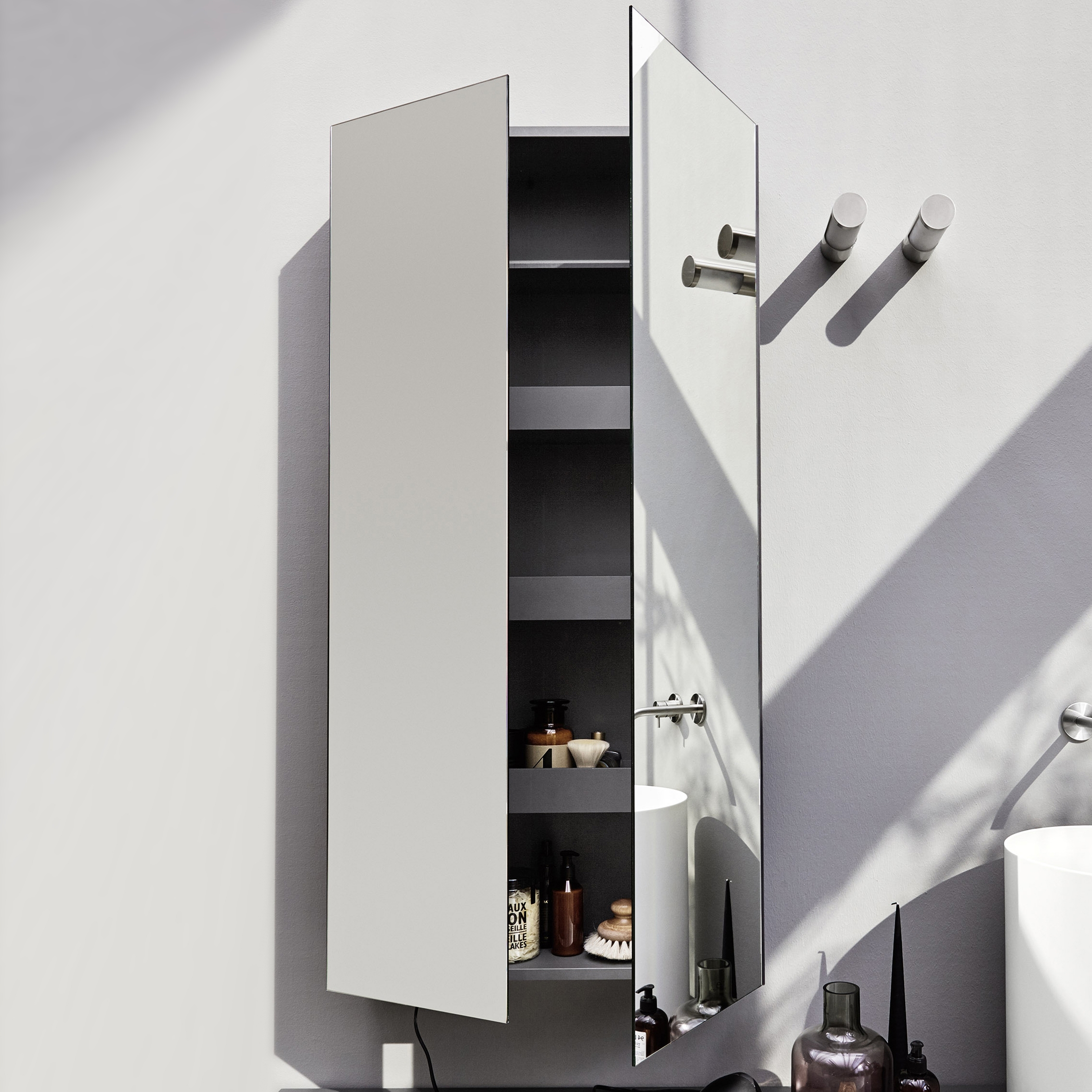 Produkt Spiegelschränke R1 des Herstellers Rexa Design anzeigen