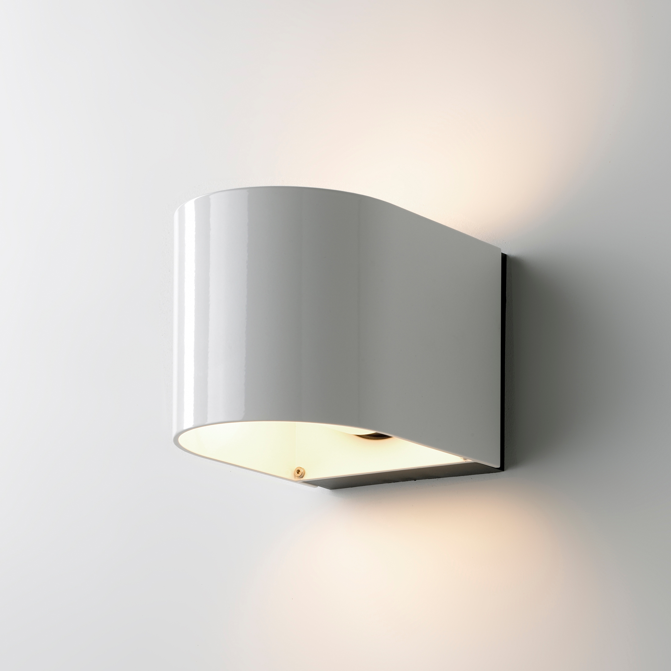 Produkt Light U White shiny des Herstellers Embacco Lighting anzeigen