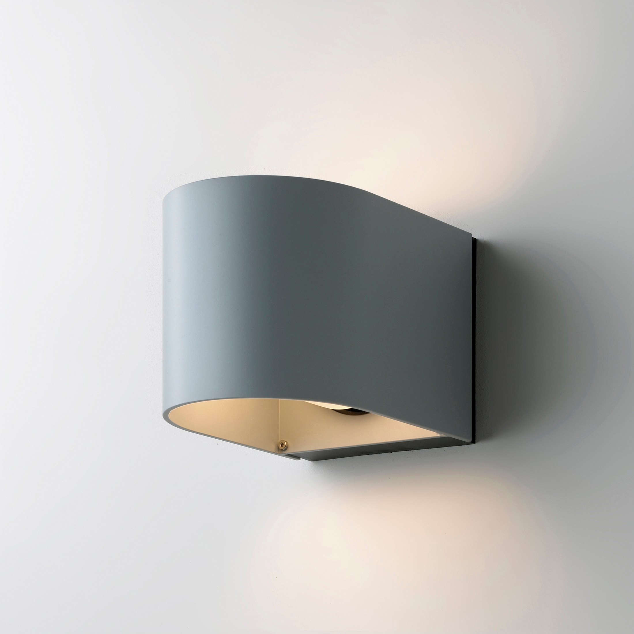Produkt Light U Alu nature des Herstellers Embacco Lighting anzeigen