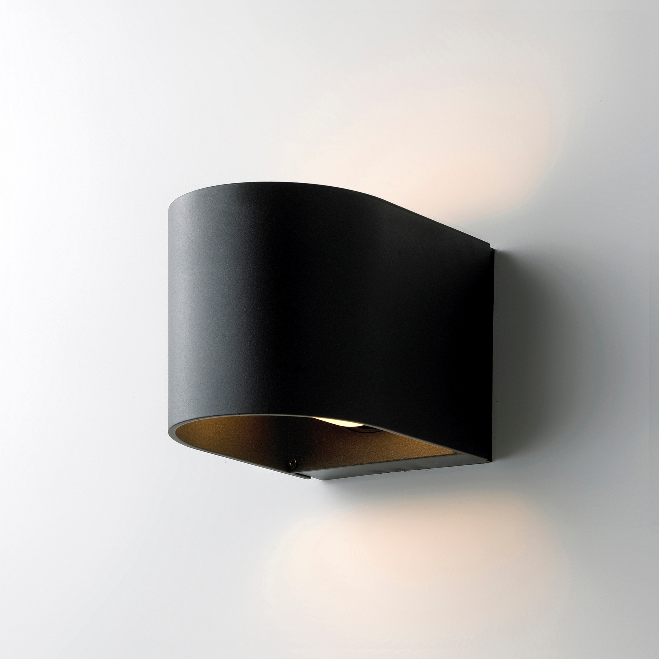 Produkt Light U Black des Herstellers Embacco Lighting anzeigen