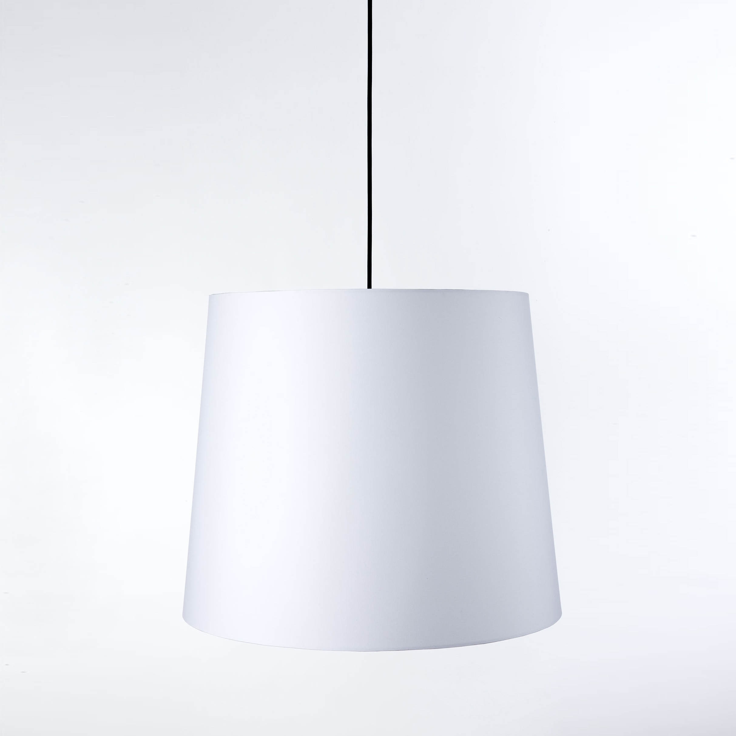 Display product KongFAB white from manufacturer Embacco Lighting