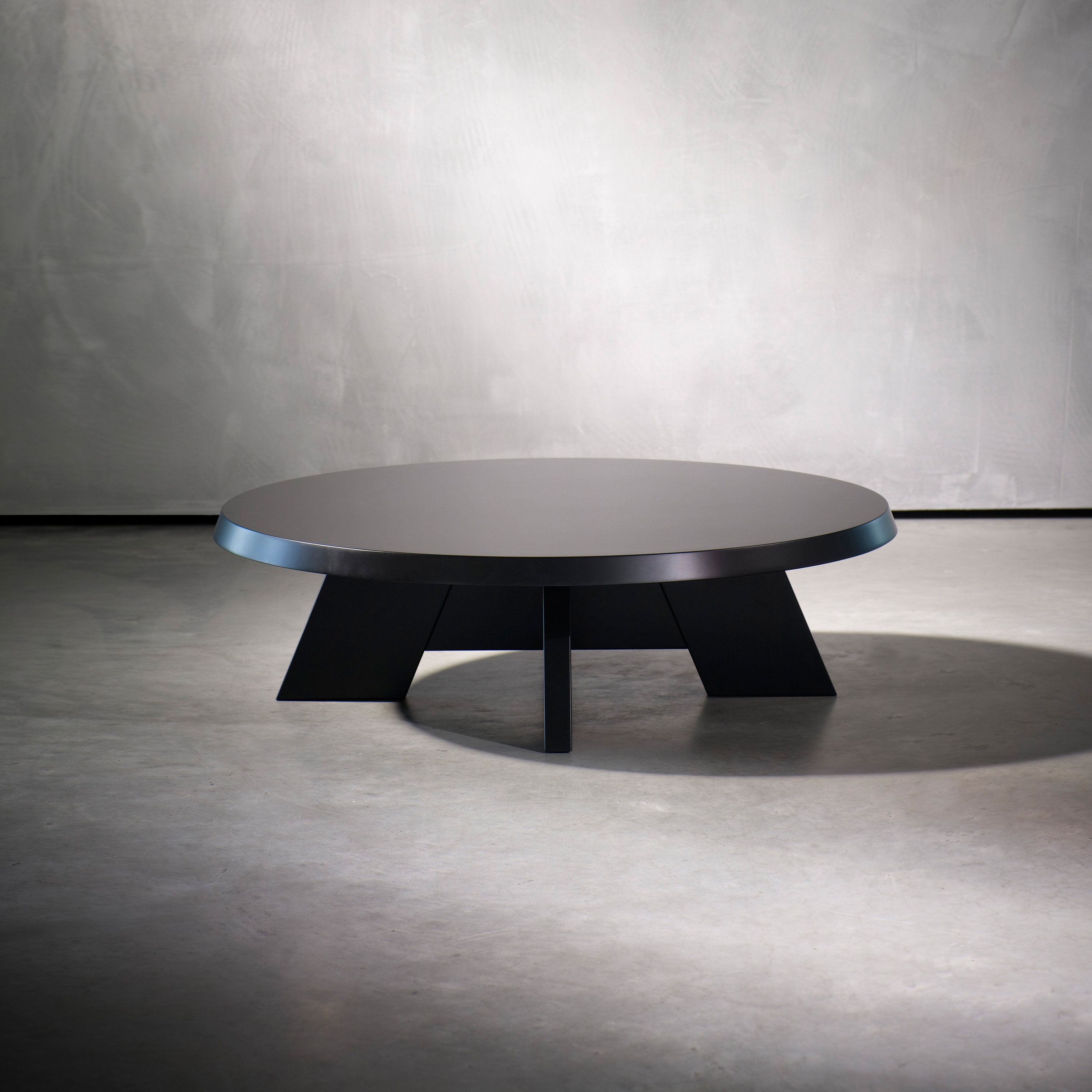 Display product ITSKE Coffee Table Round from manufacturer Piet Boon
