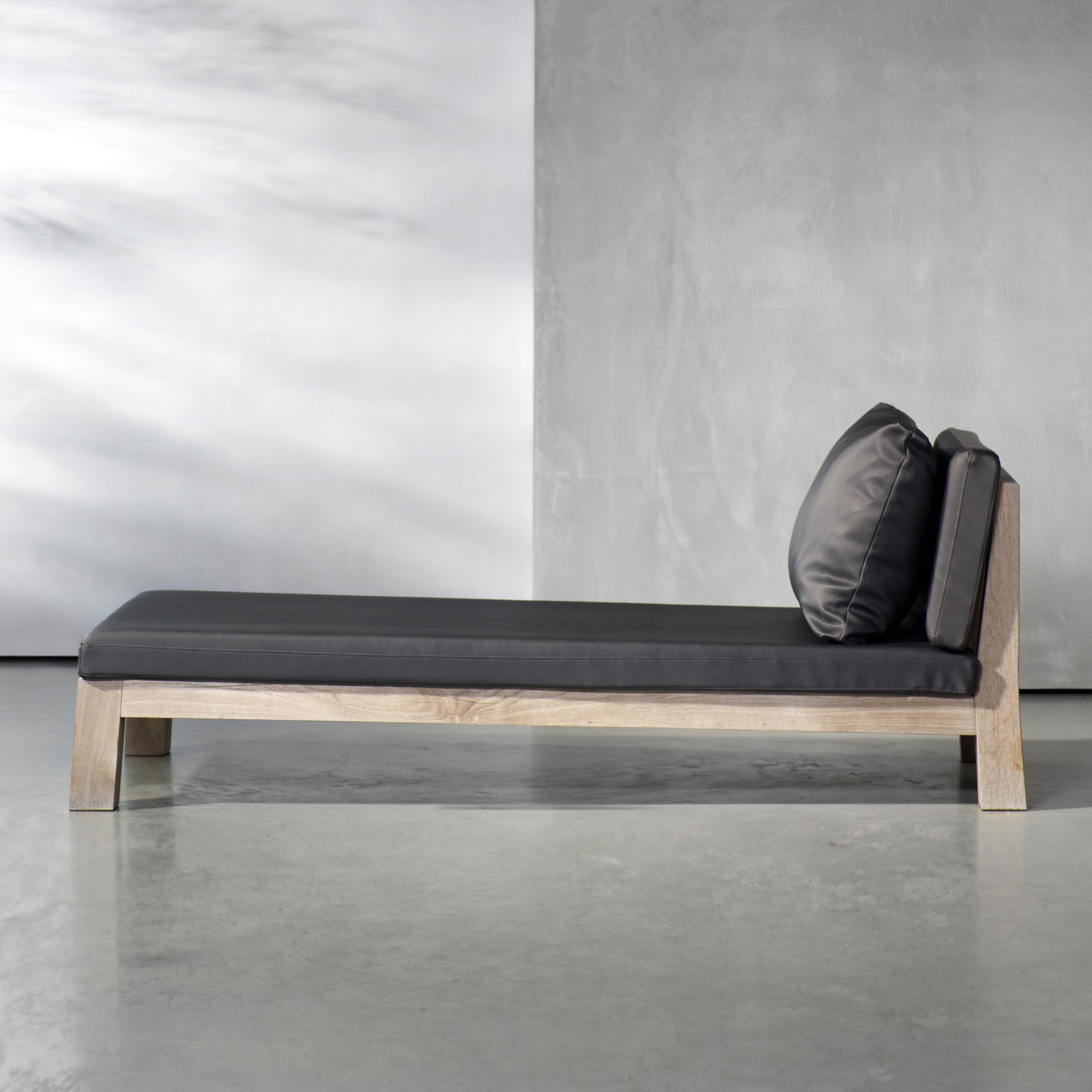 Display product GIJS Daybed from manufacturer Piet Boon