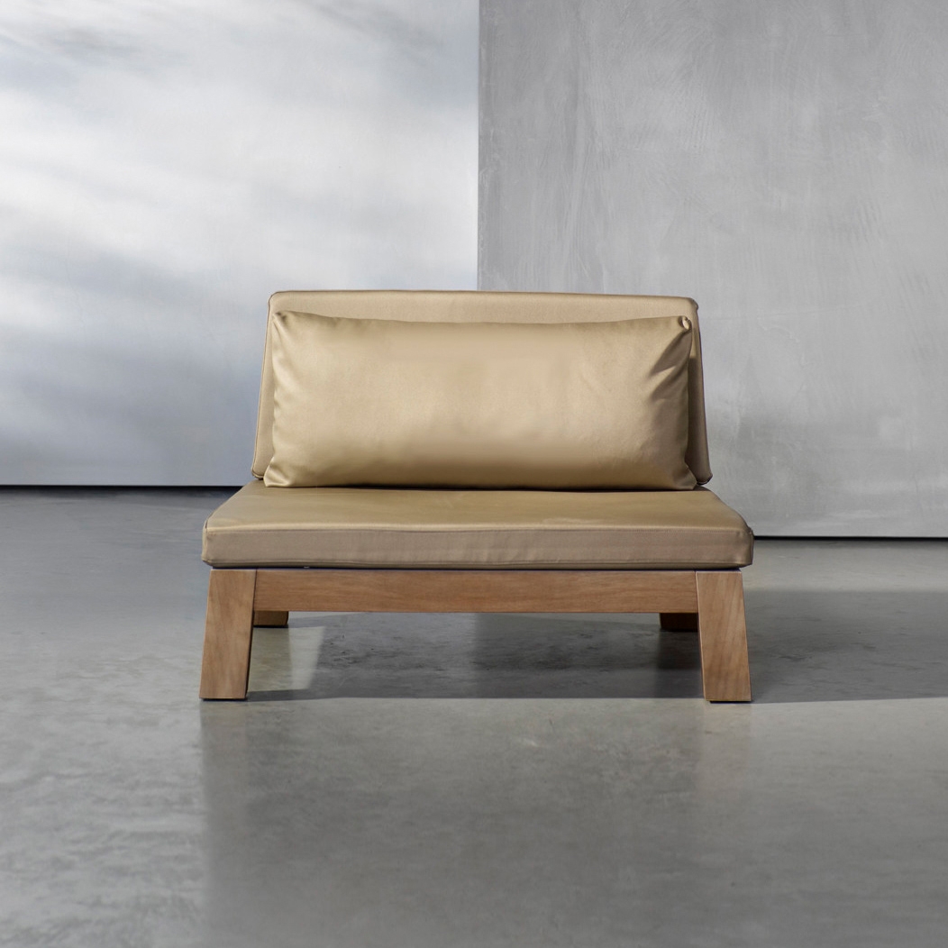 Display product GIJS Armchair from manufacturer Piet Boon