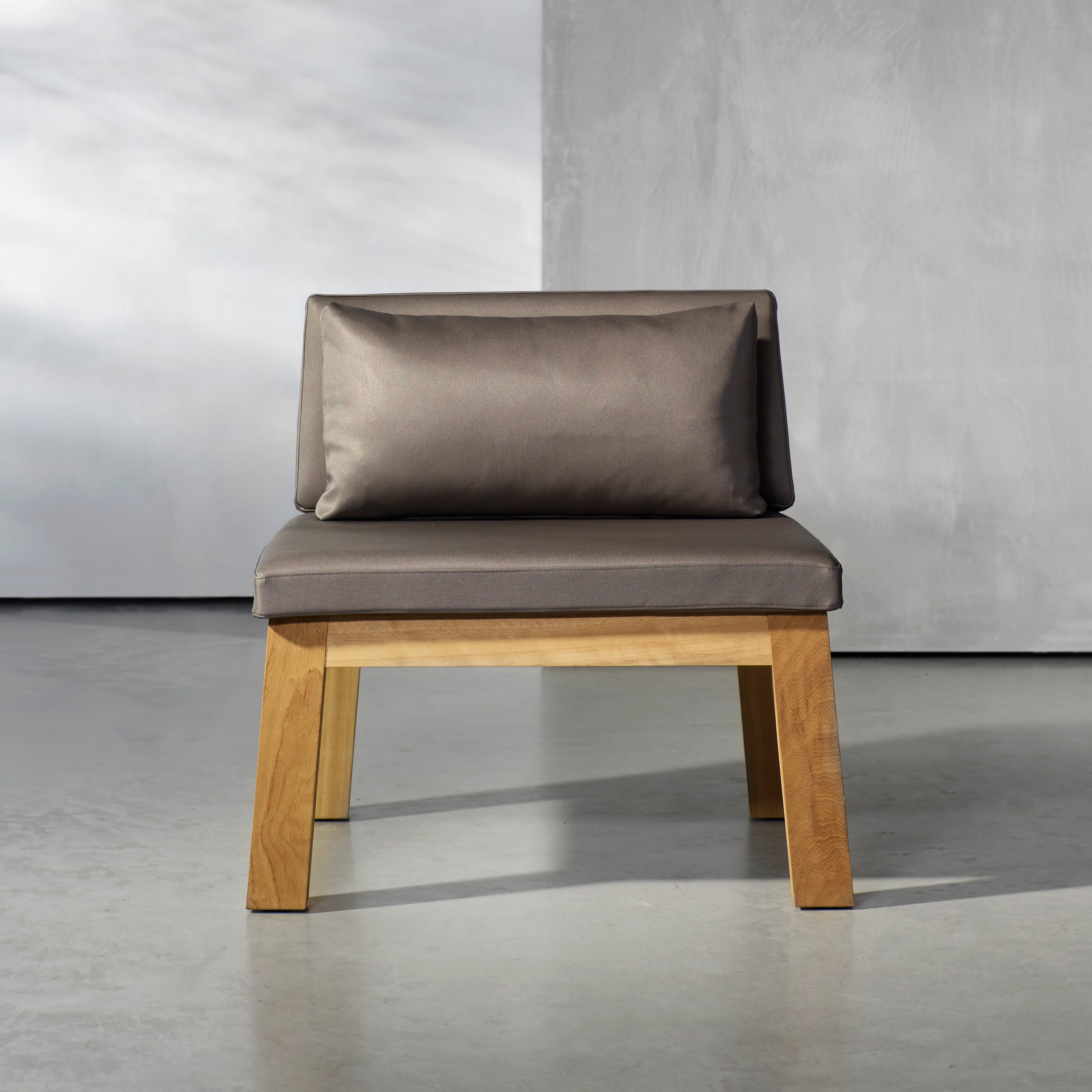 Mostra il prodotto NIEK Armchair del produttore Piet Boon