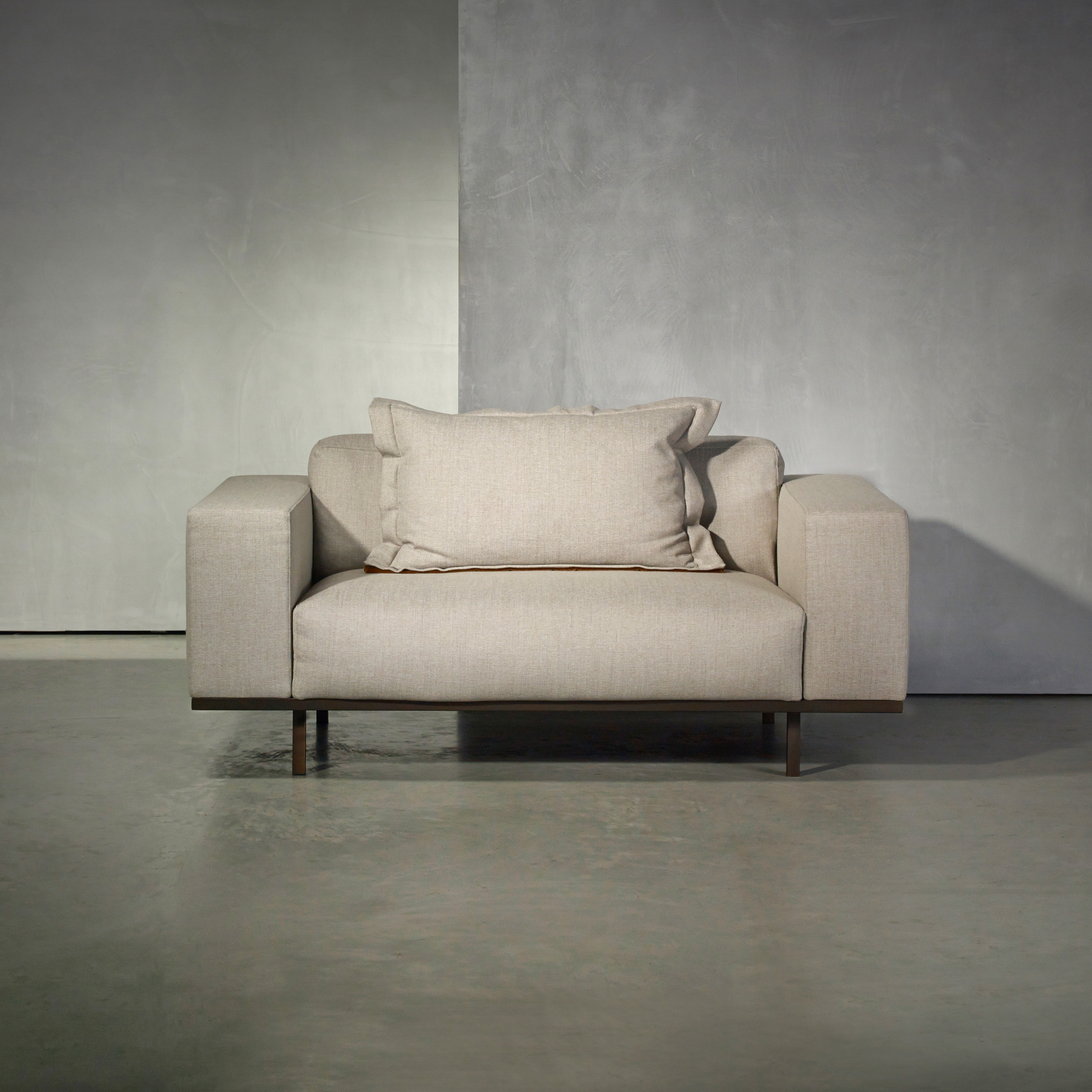 Display product DON Loveseat from manufacturer Piet Boon