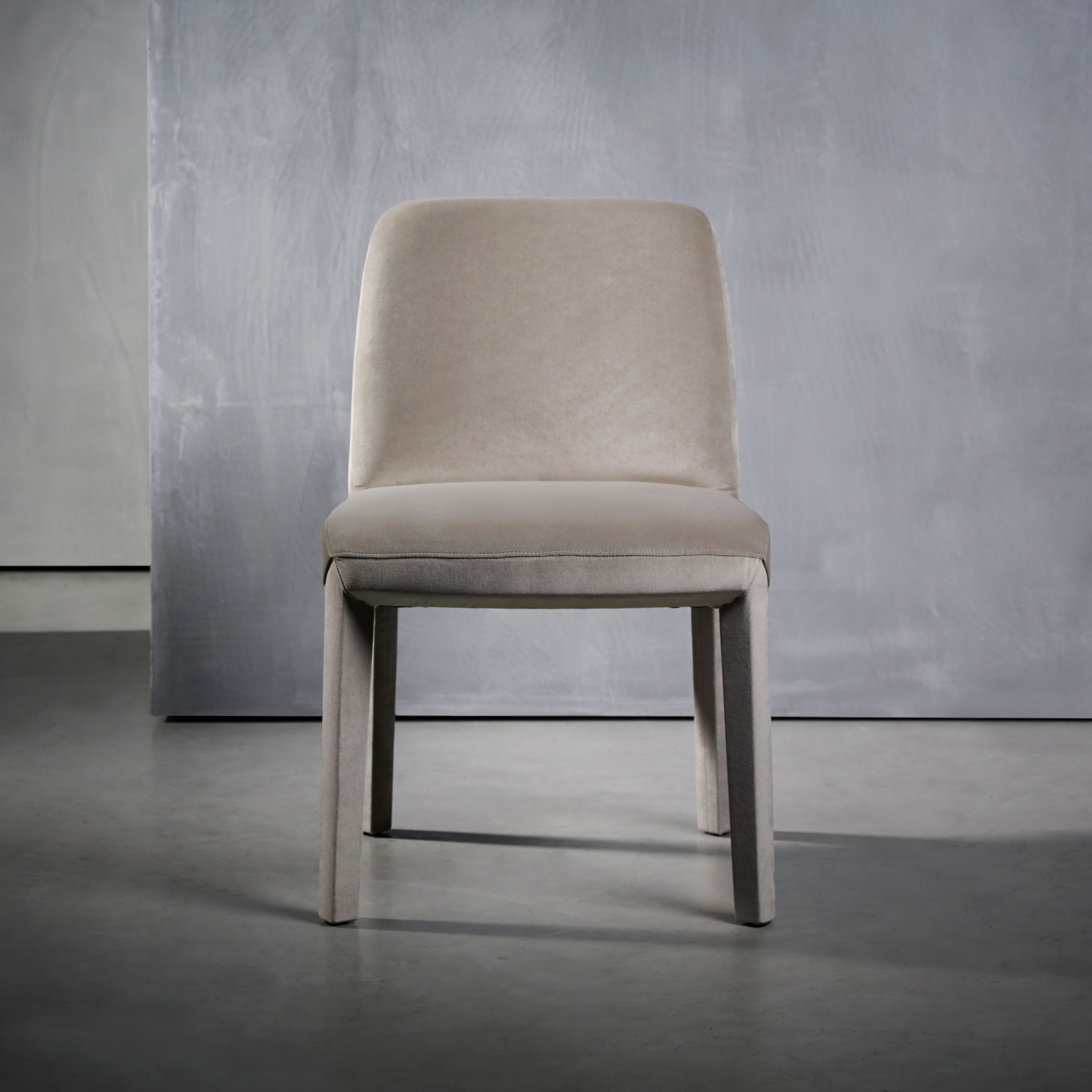 Display product MINNE Dining Chair from manufacturer Piet Boon