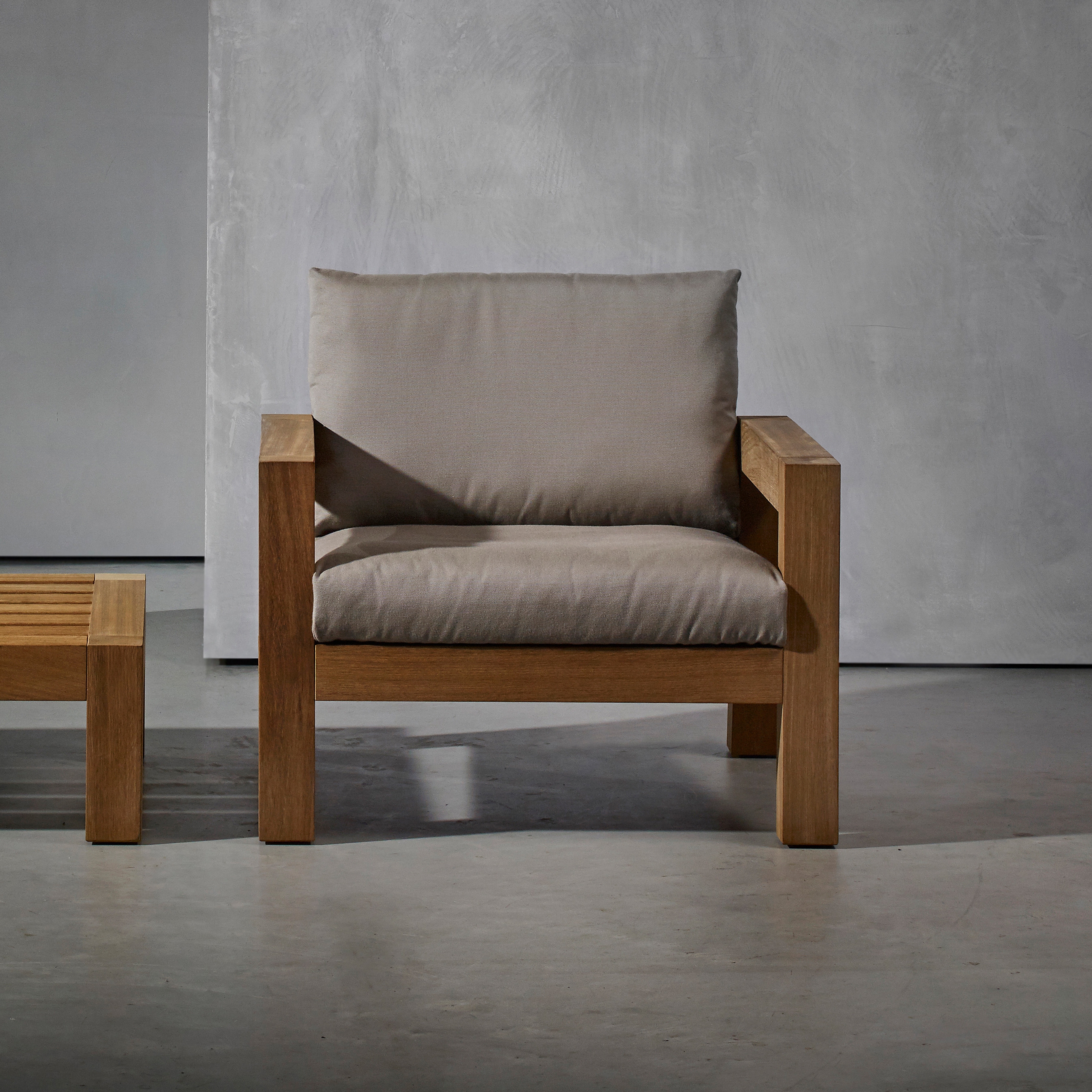Mostra il prodotto LARS Armchair del produttore Piet Boon