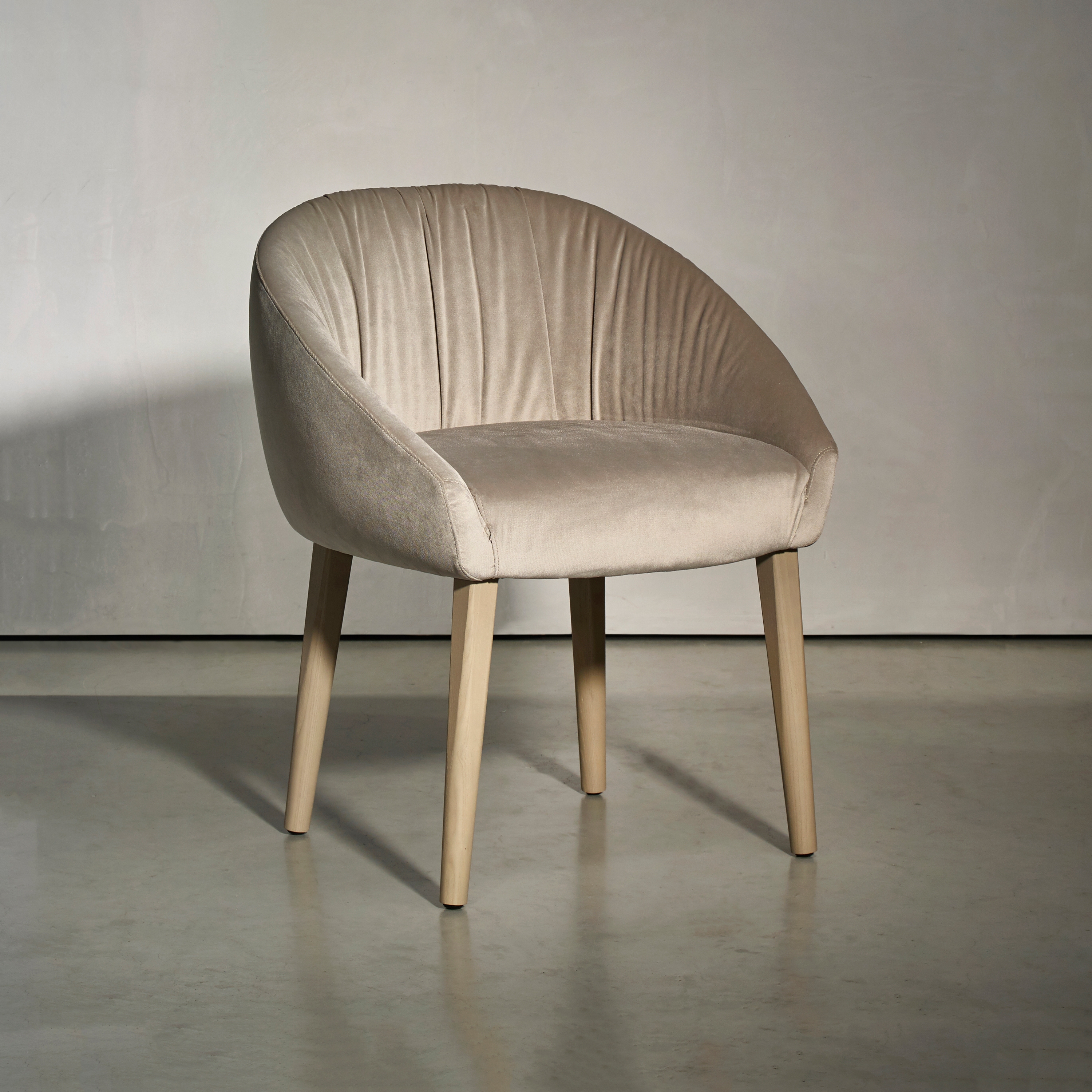 Mostrar el producto CARA Dining Chair del fabricante Piet Boon