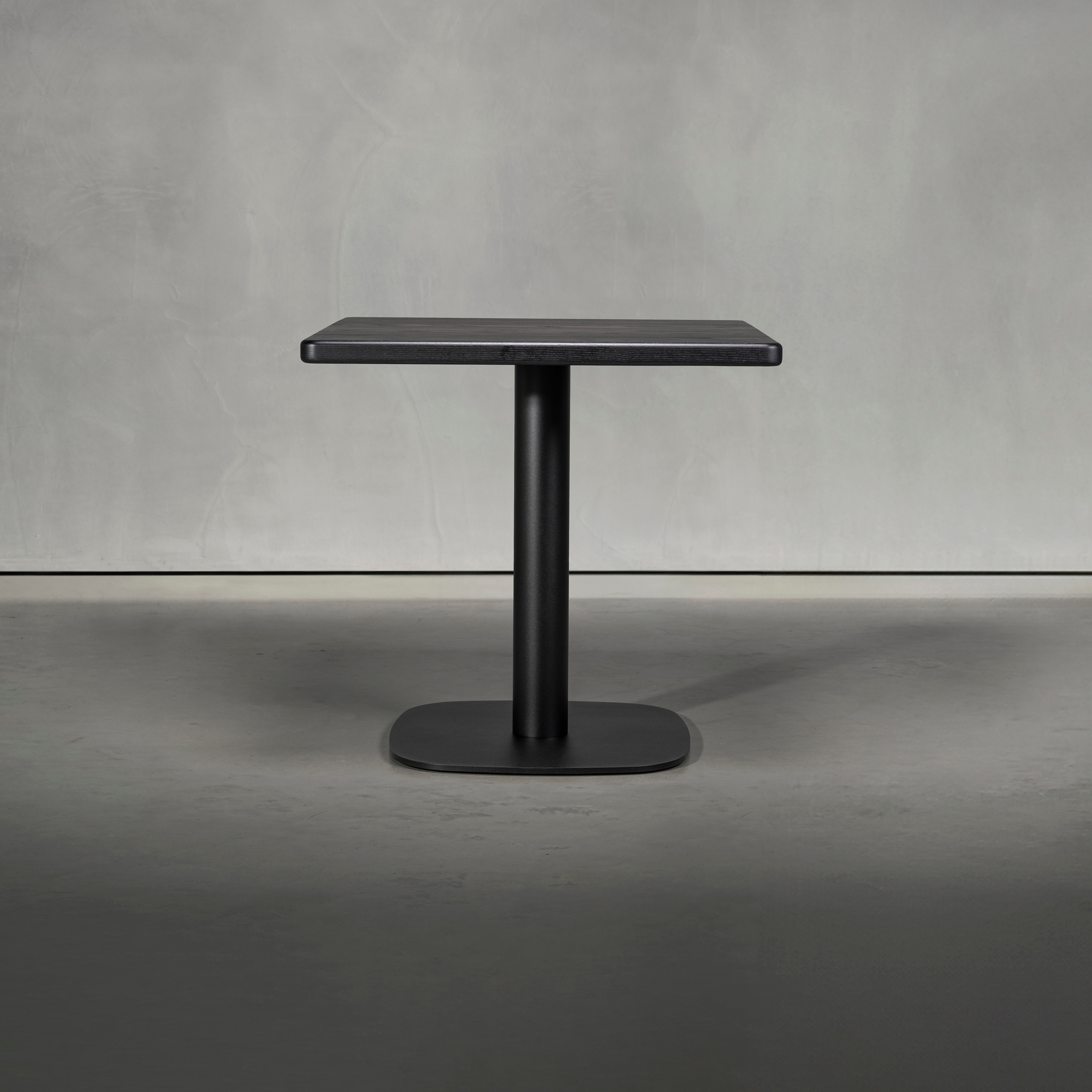 TOMI dining table