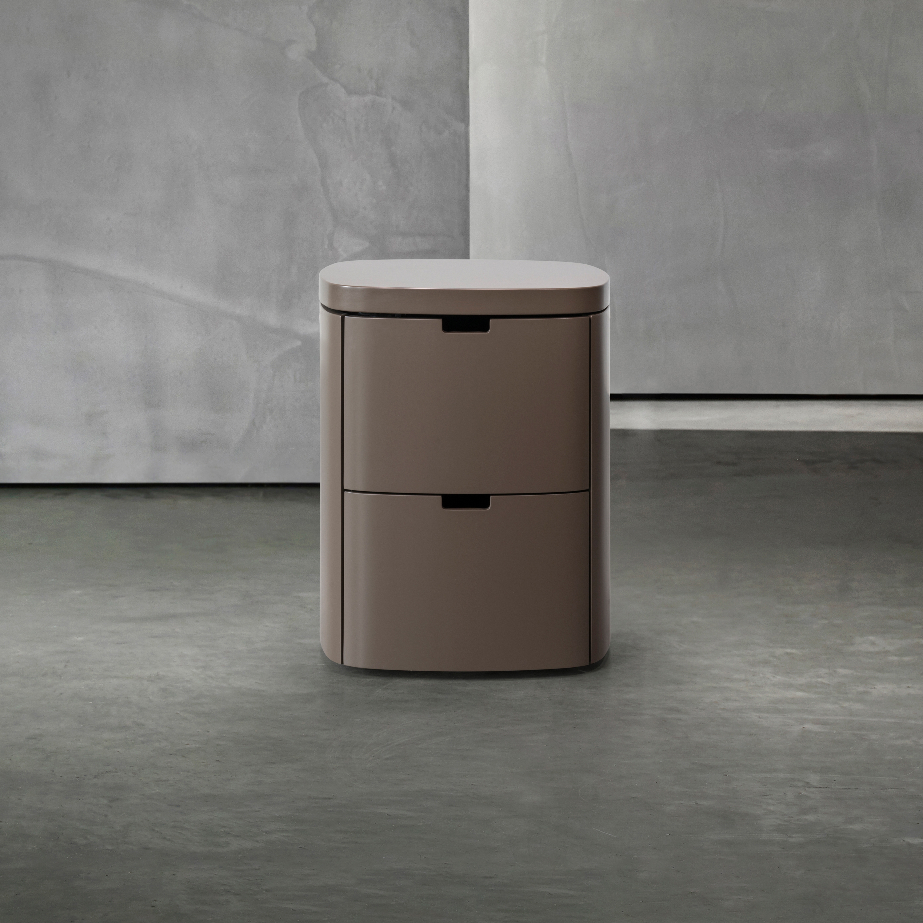 Mostra il prodotto KEK Bedside Table del produttore Piet Boon