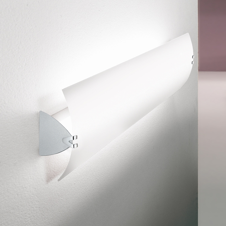 Display product Fly Wall light from manufacturer LUCENTE