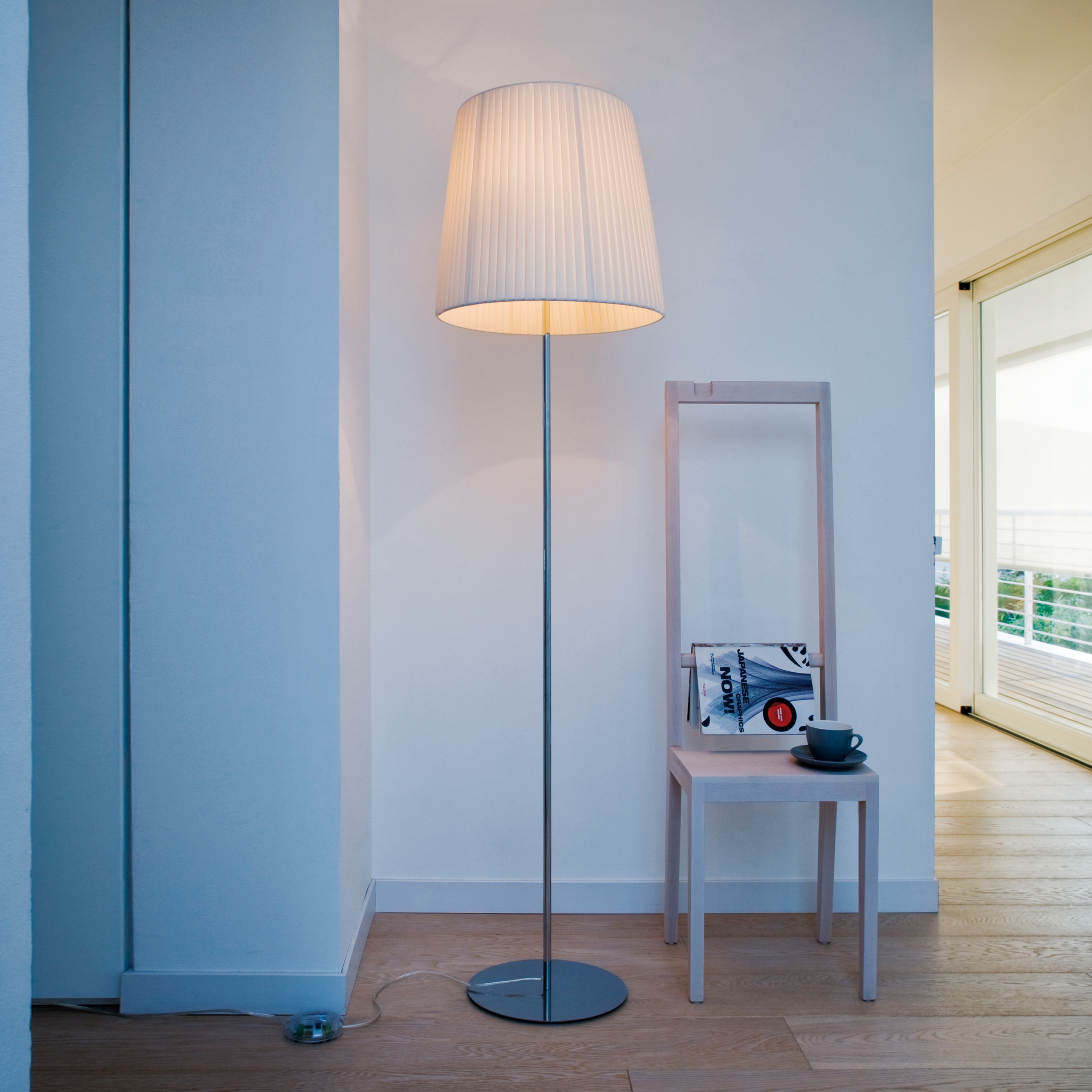 Afficher le produit Nura Luminaire sur pied du fabricant LUCENTE
