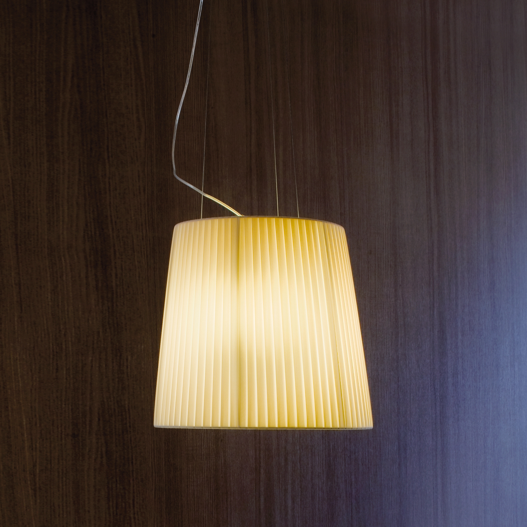 Display product Nura Pendant light from manufacturer LUCENTE
