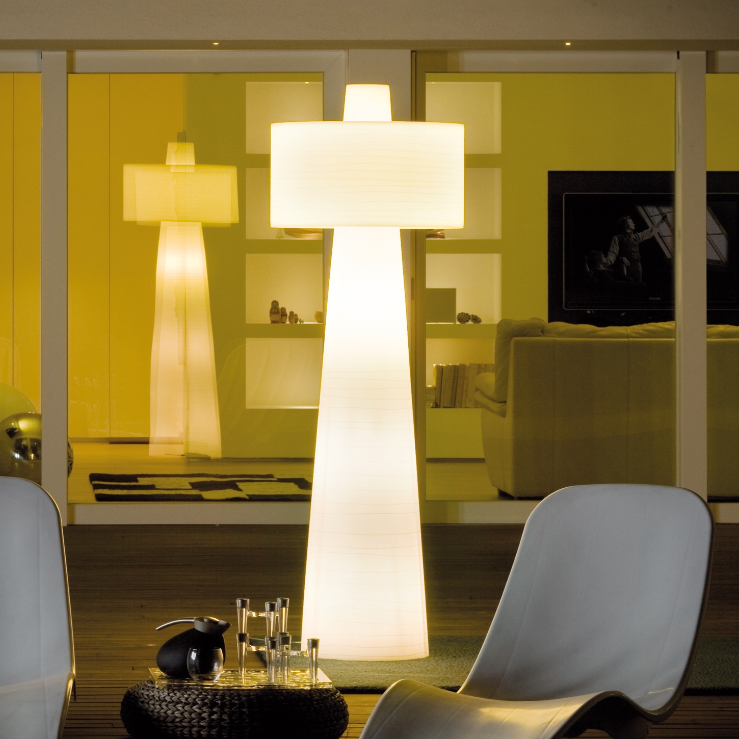 Afficher le produit Up Luminaire sur pied du fabricant LUCENTE