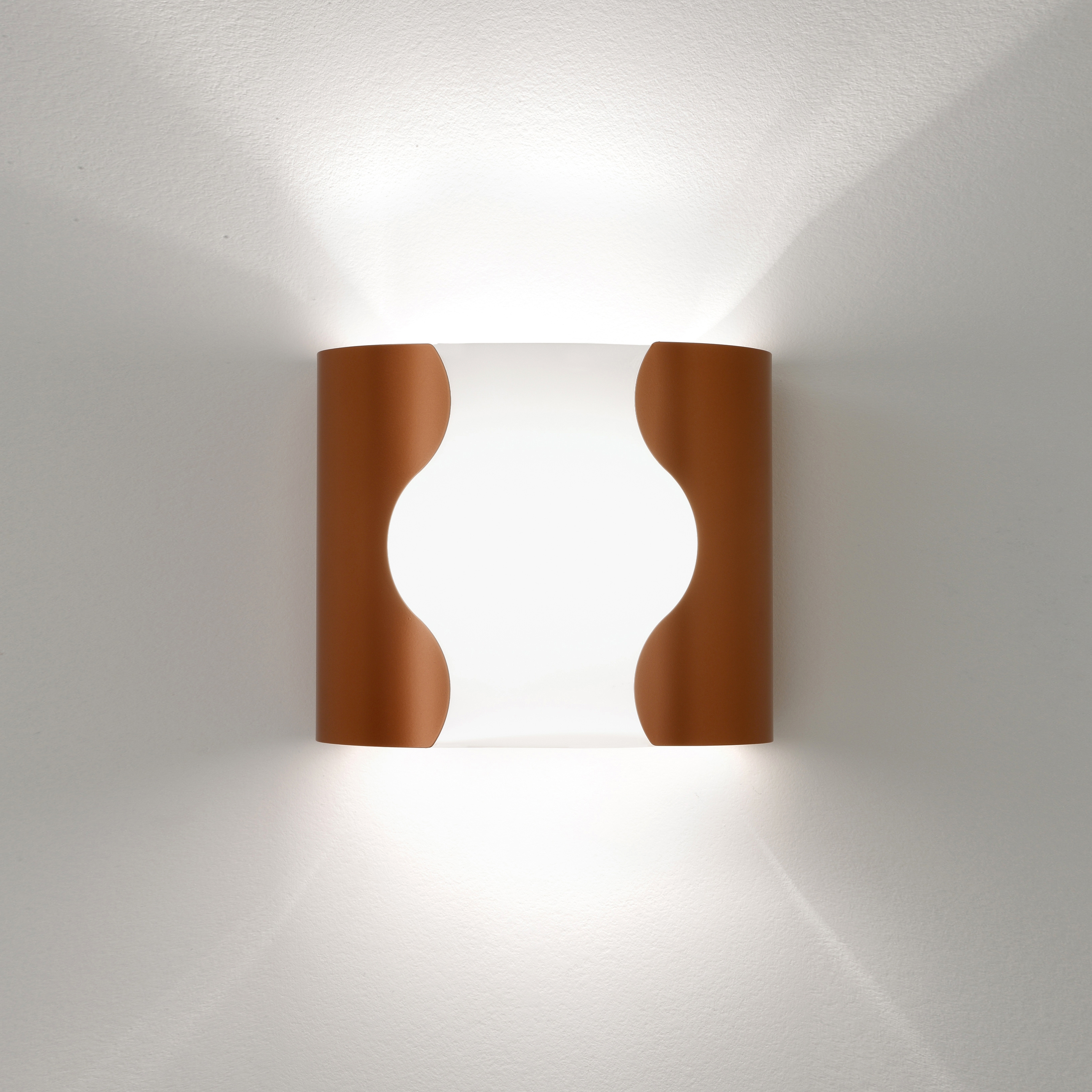 Display product Wall Wall light from manufacturer LUCENTE
