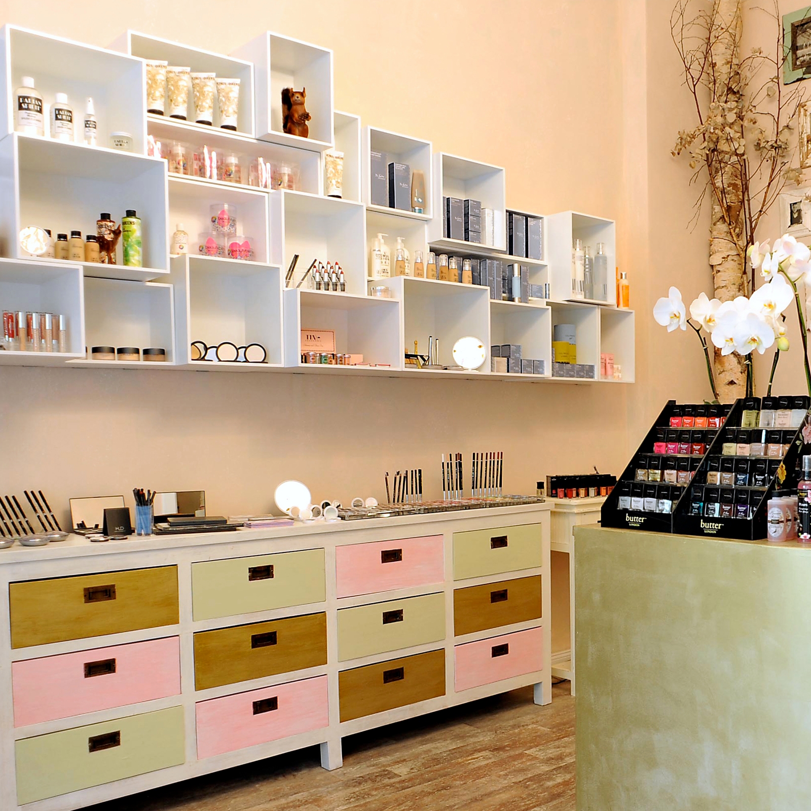 Afficher le produit Cubit shelving system du fabricant Cubit
