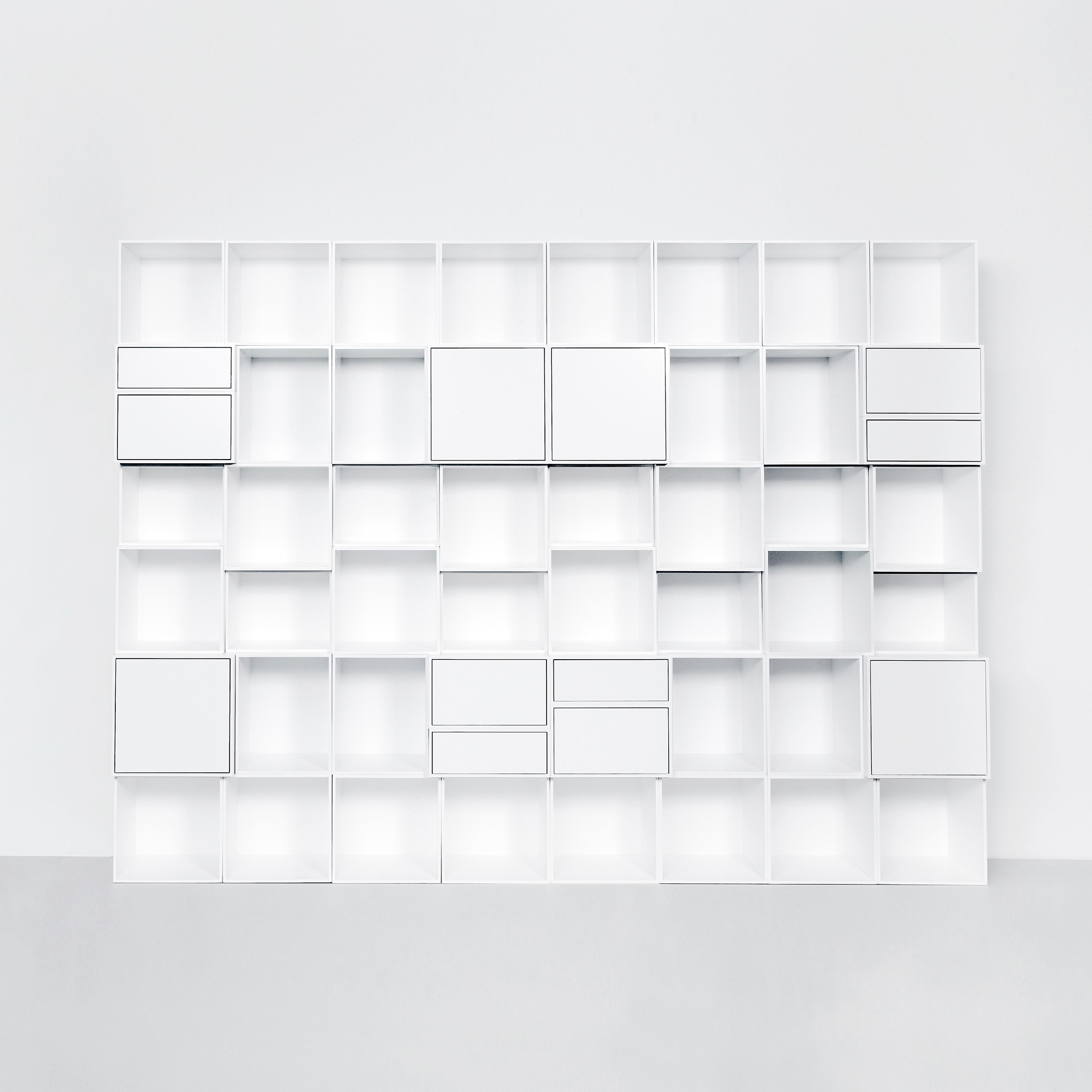 Display product Cubit shelving system from manufacturer Cubit
