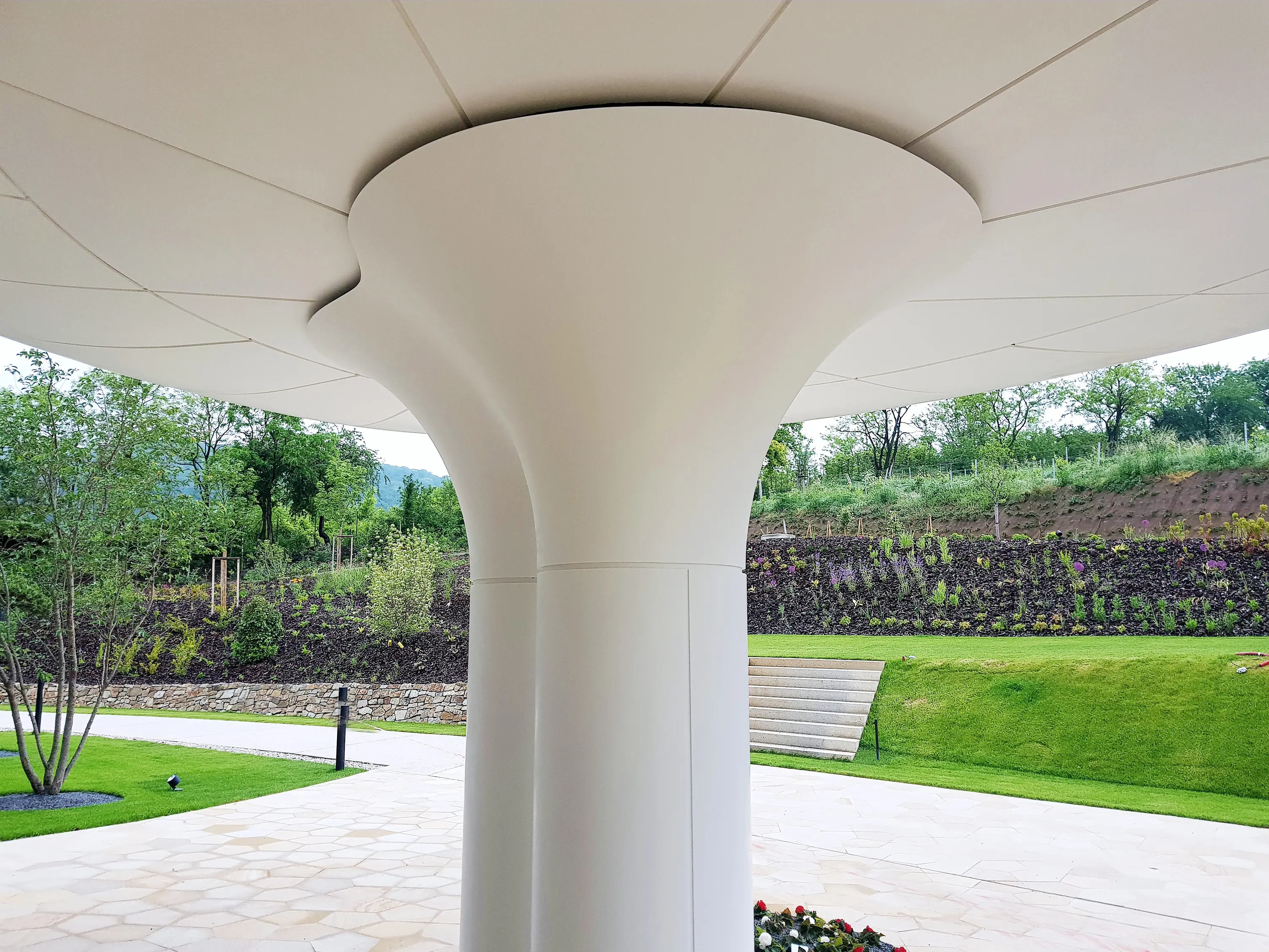 AMOS DESIGN - Shaped building cladding