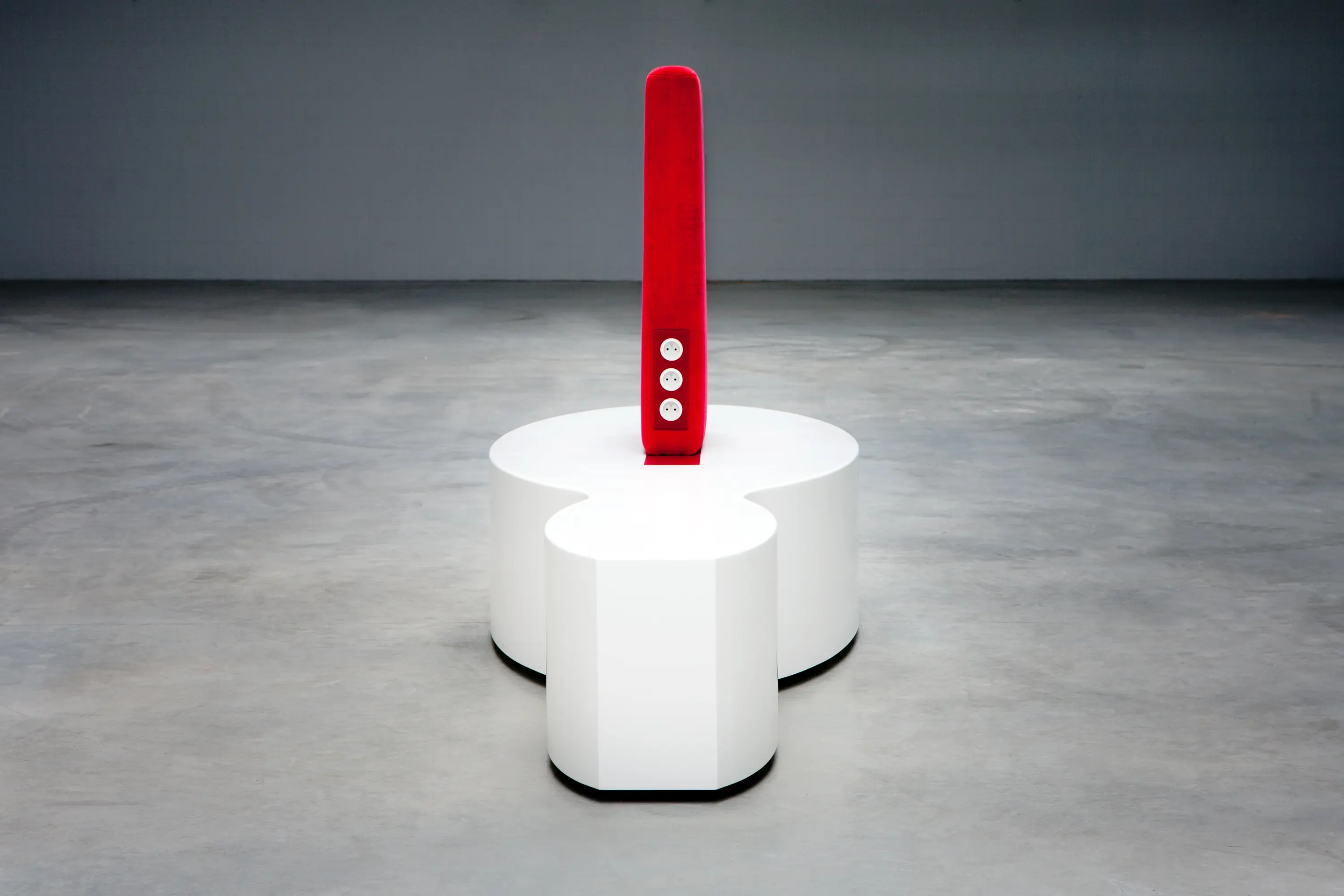 AMOS DESIGN - Dock it
