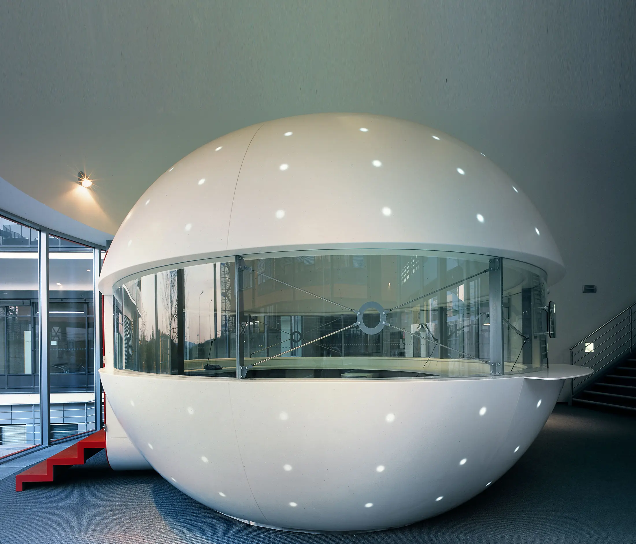 AMOS DESIGN - Ball reception