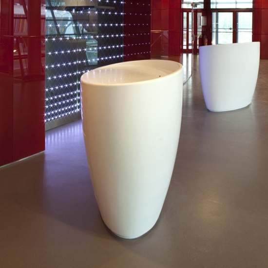 Display product Oval counter from manufacturer AMOS DESIGN