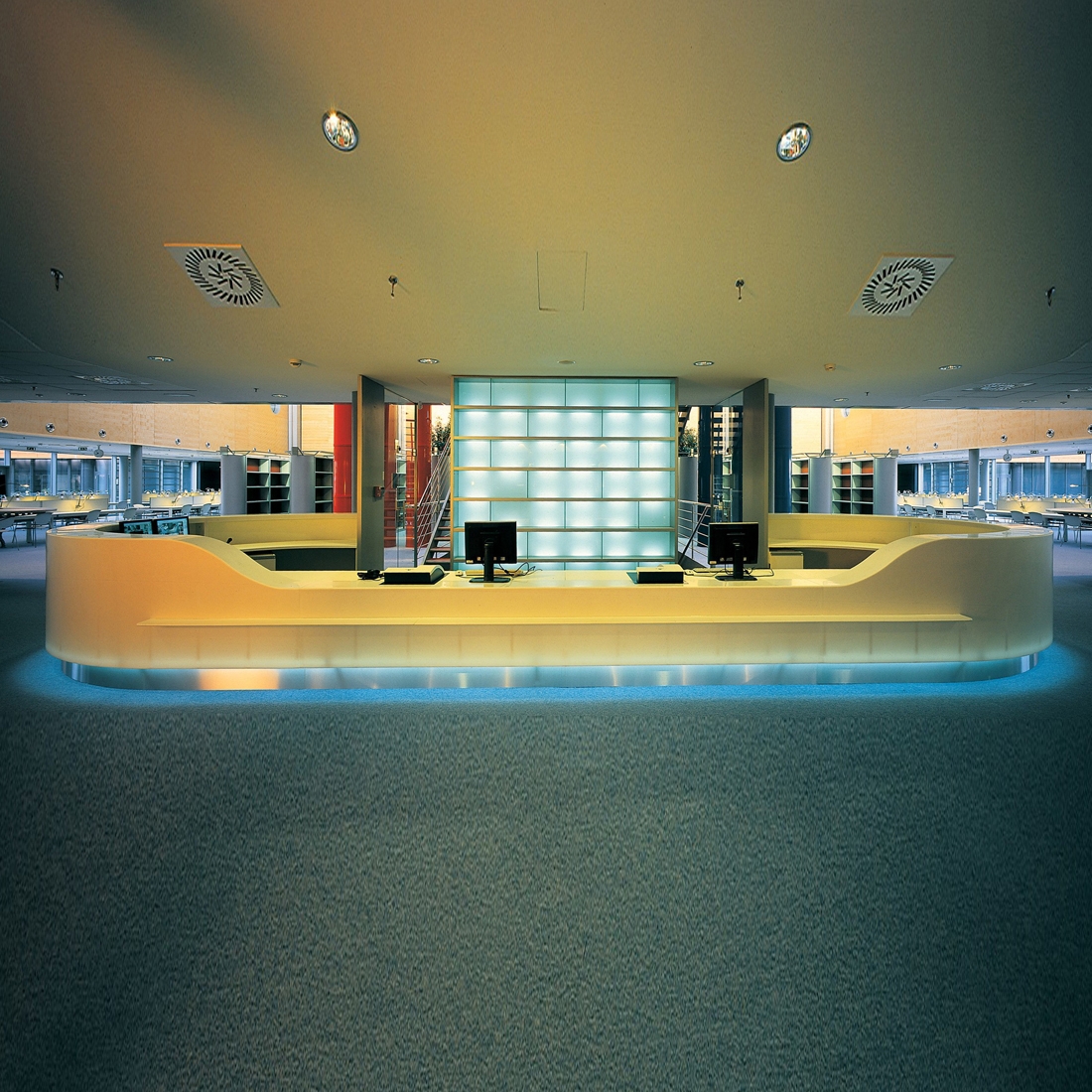 Display product Vessel central counter from manufacturer AMOS DESIGN