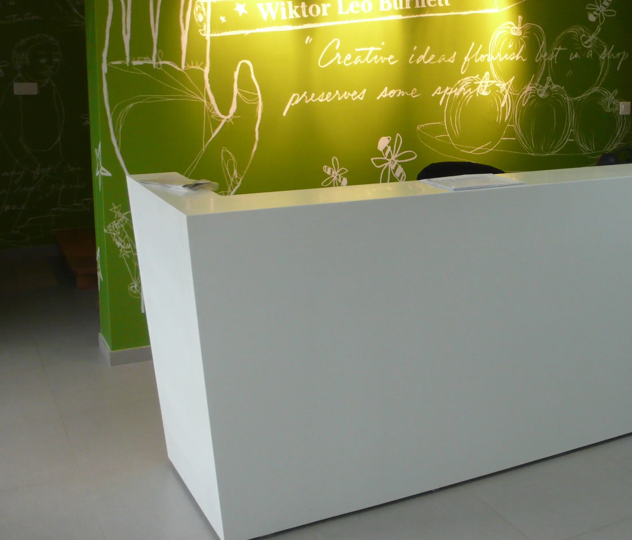 AMOS DESIGN - Whitecone reception