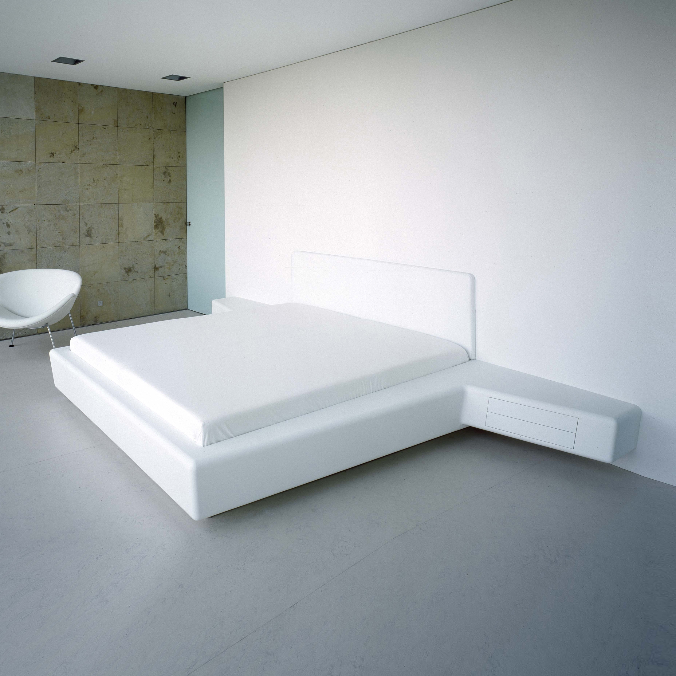 Vertoon produk Whiteline bed van vervaardiger AMOS DESIGN
