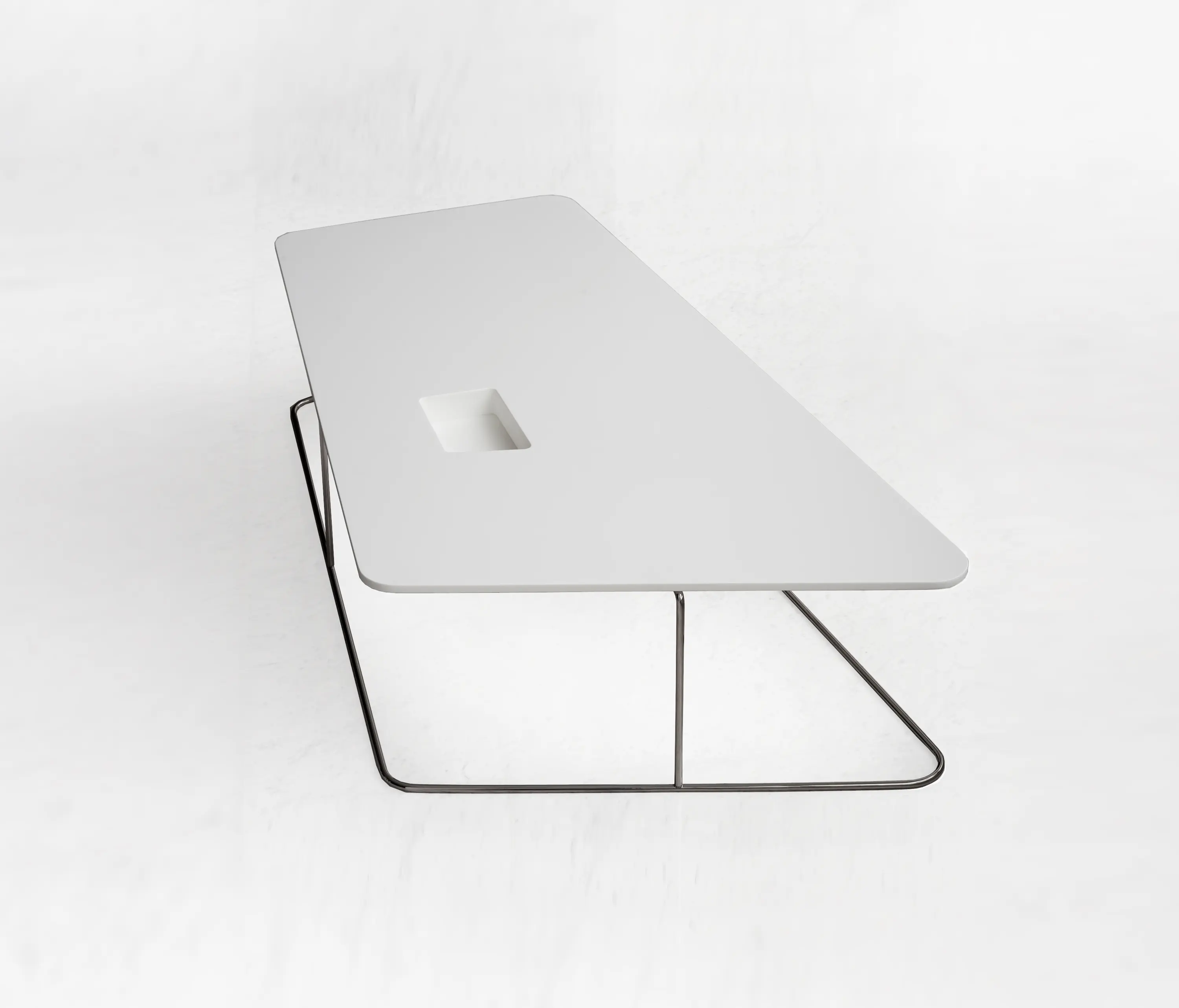 AMOS DESIGN - Table No. 3