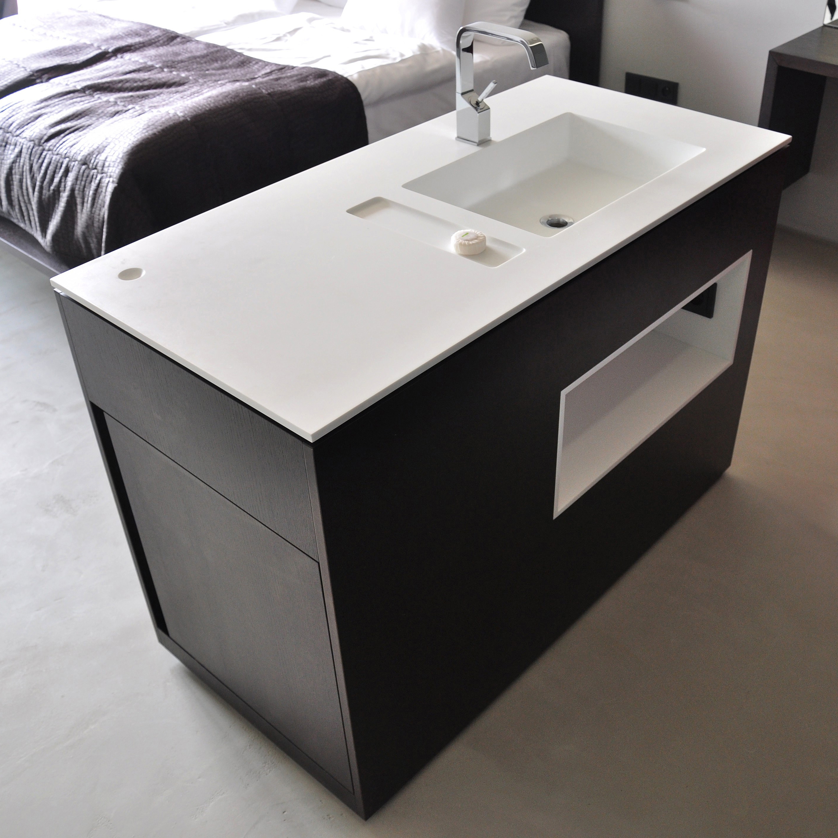 Mostra il prodotto Basin Island del produttore AMOS DESIGN