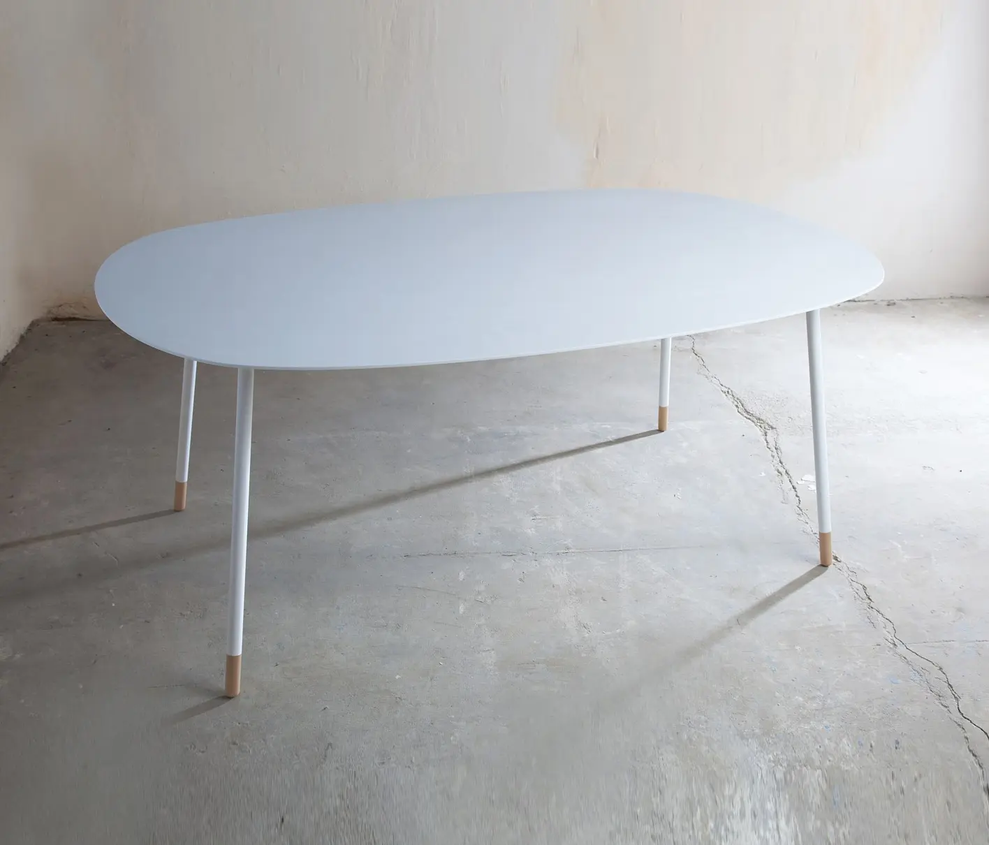 AMOS DESIGN - Table XL