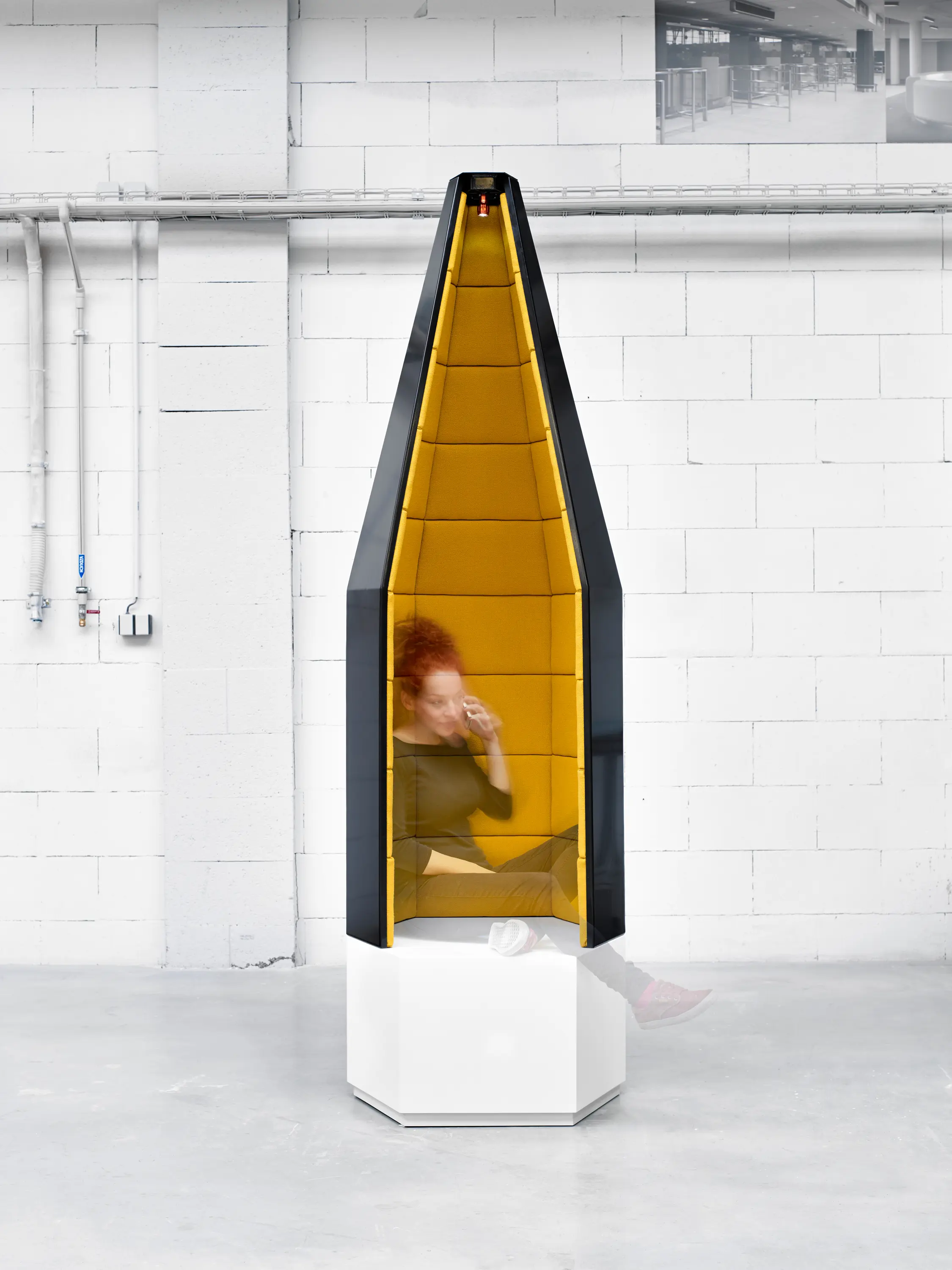 AMOS DESIGN - Santini Quiet Point