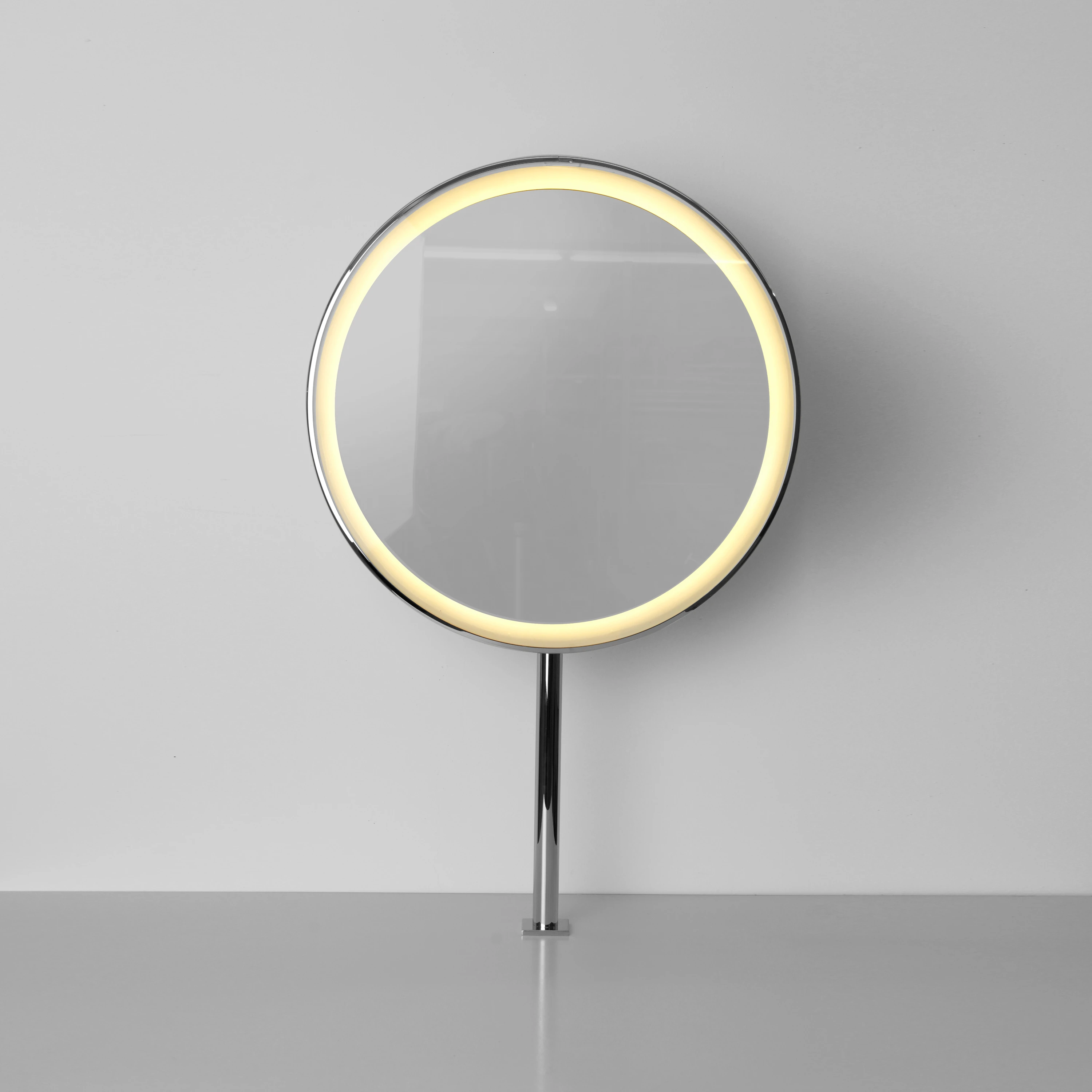 ILLUMINATED MIRRORS