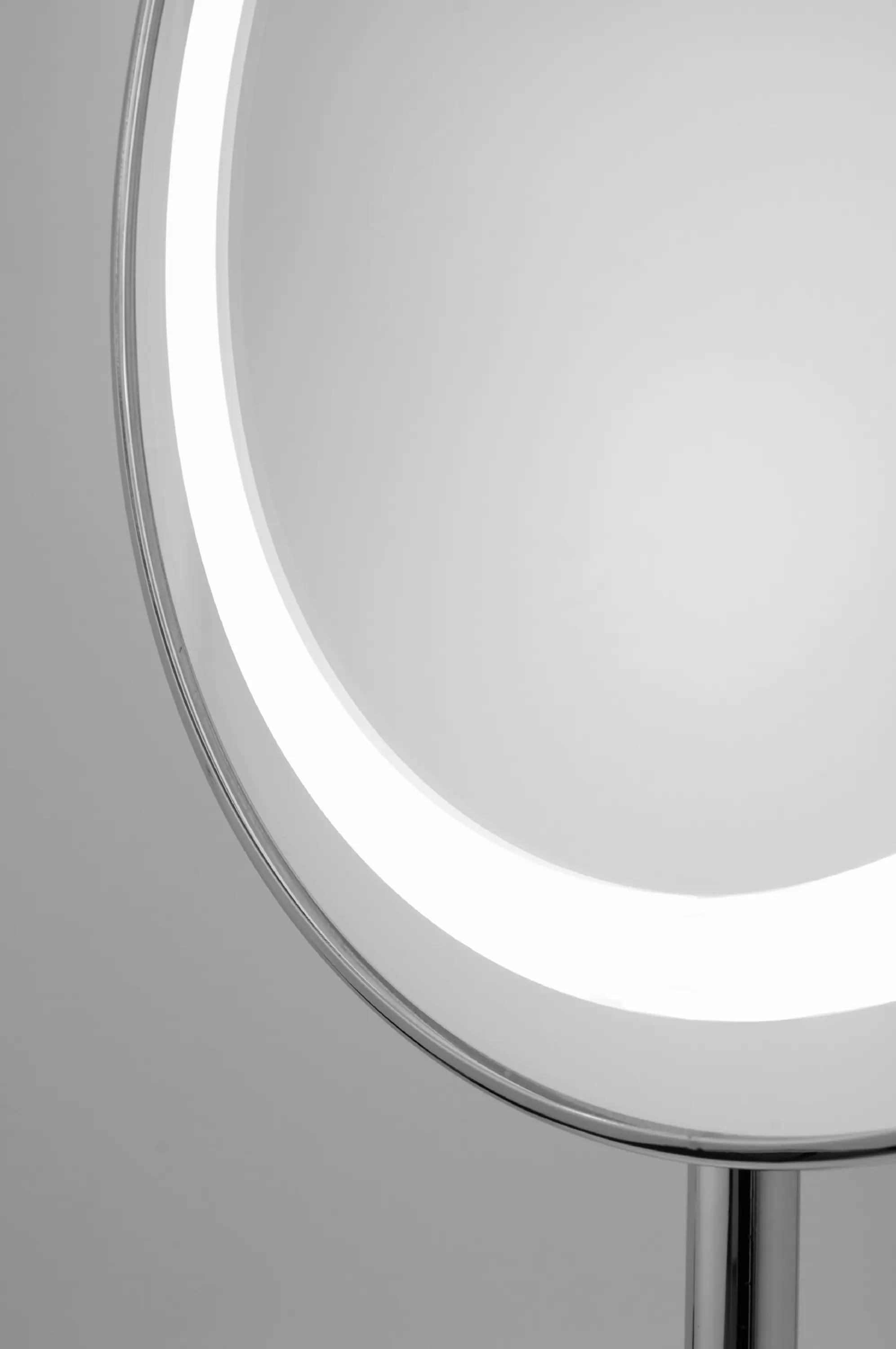 Betec - Discus LED Mirror lamp