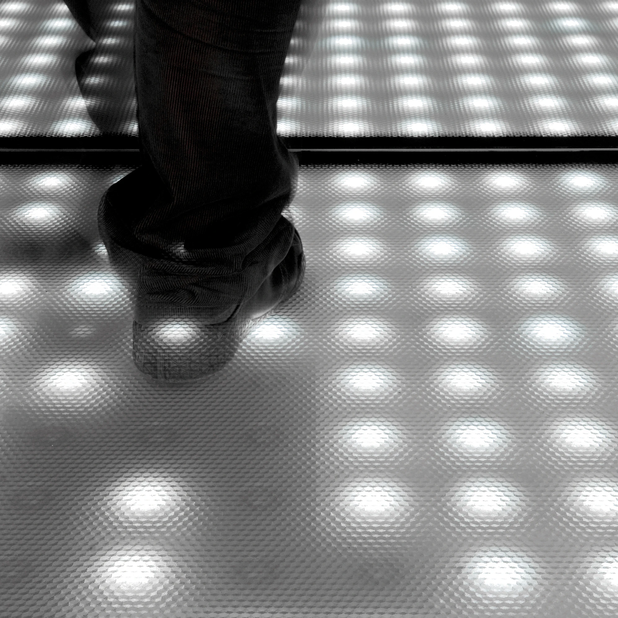 STANDING & FLOOR LAMPS
