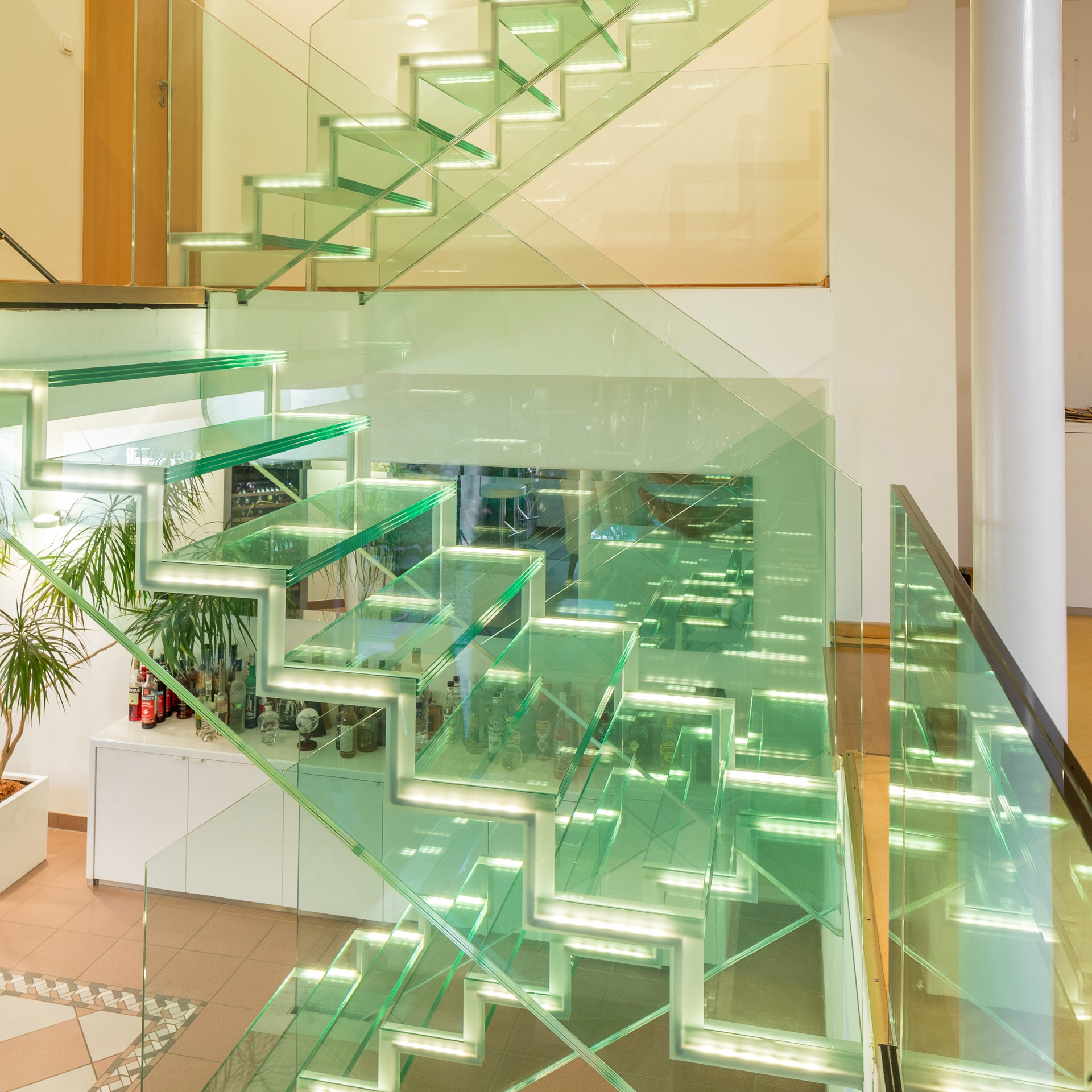 ALL GLASS STAIR COLLECTION