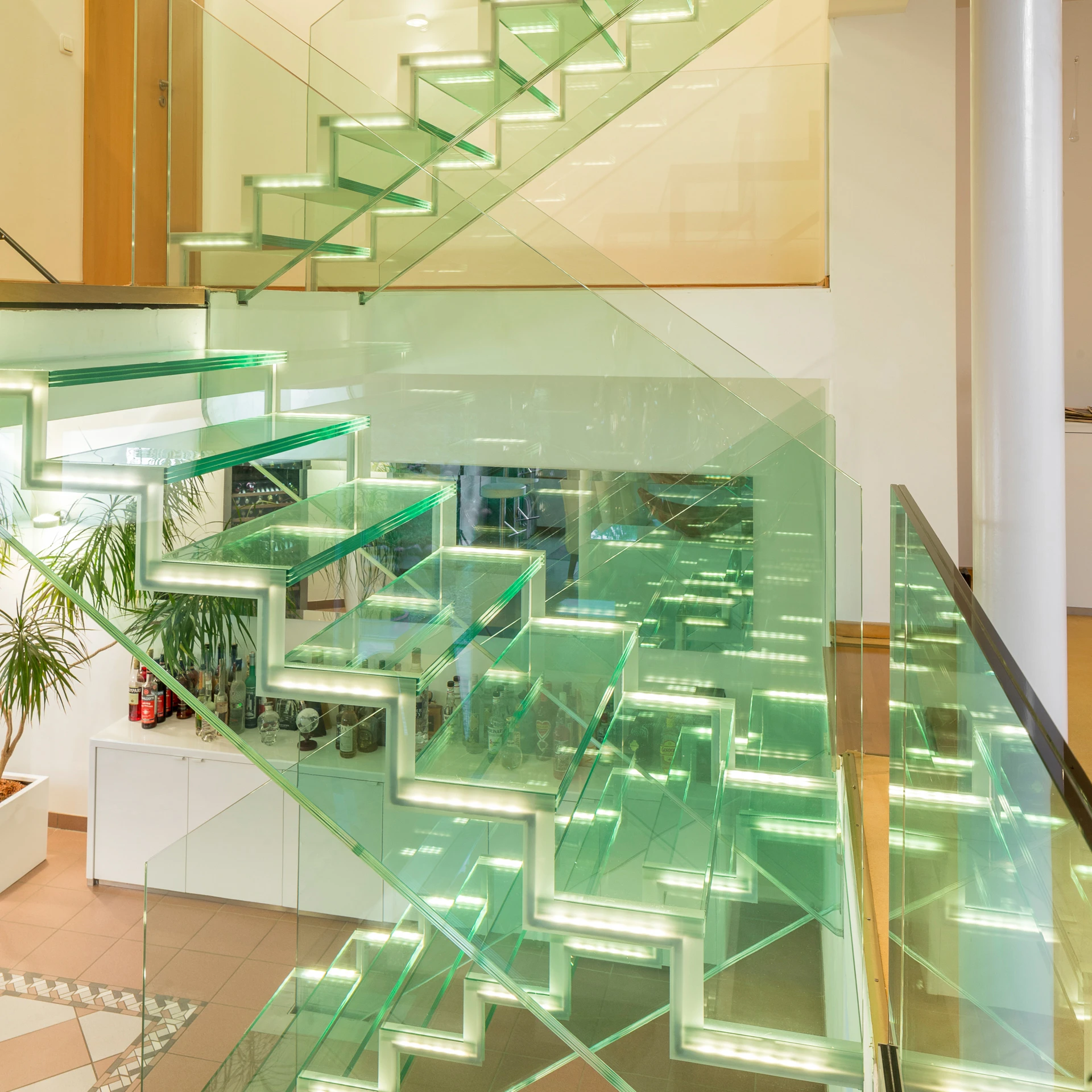 ALL GLASS STAIR COLLECTION